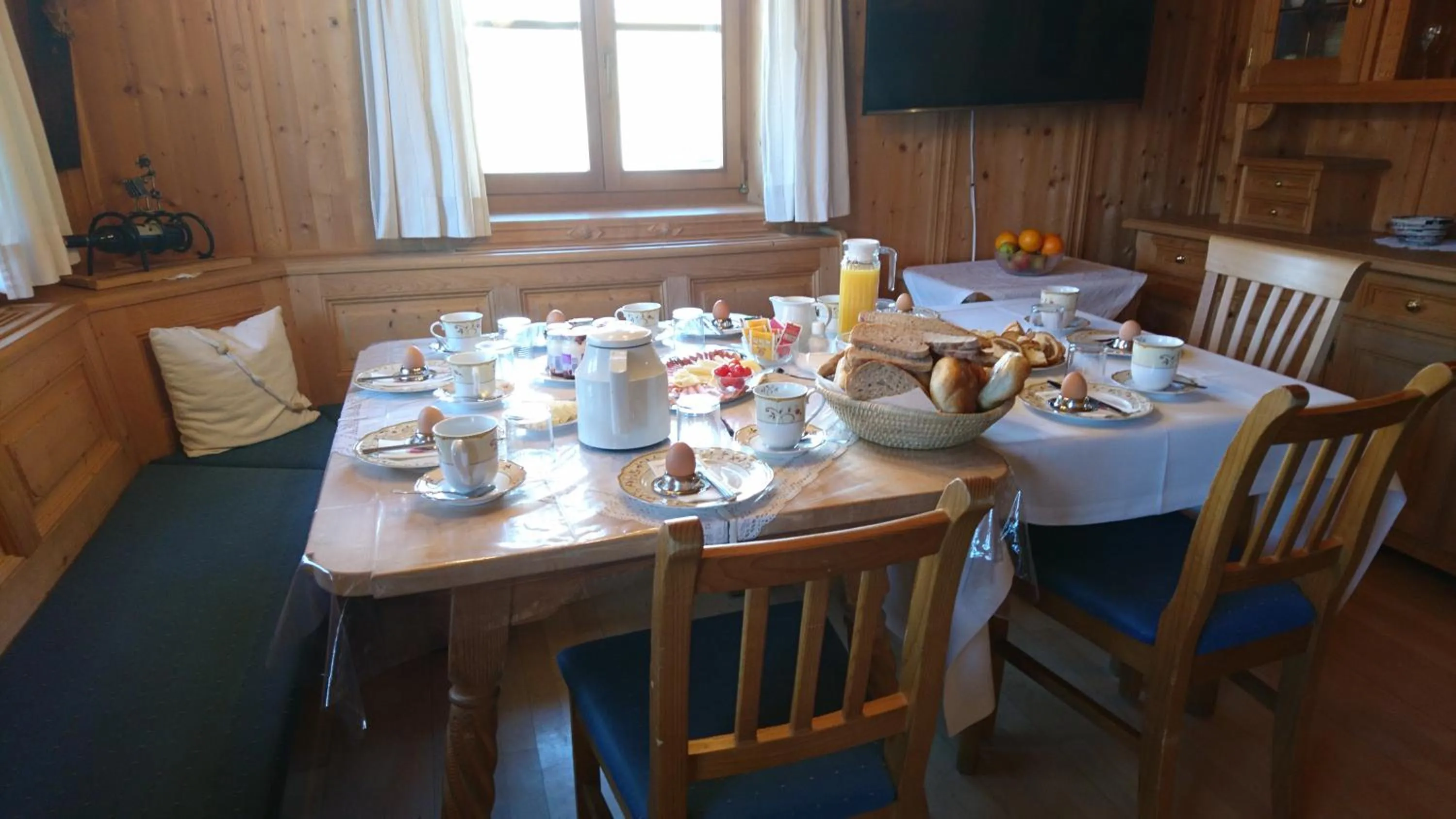 Breakfast in Apartmenthaus Gutwenger