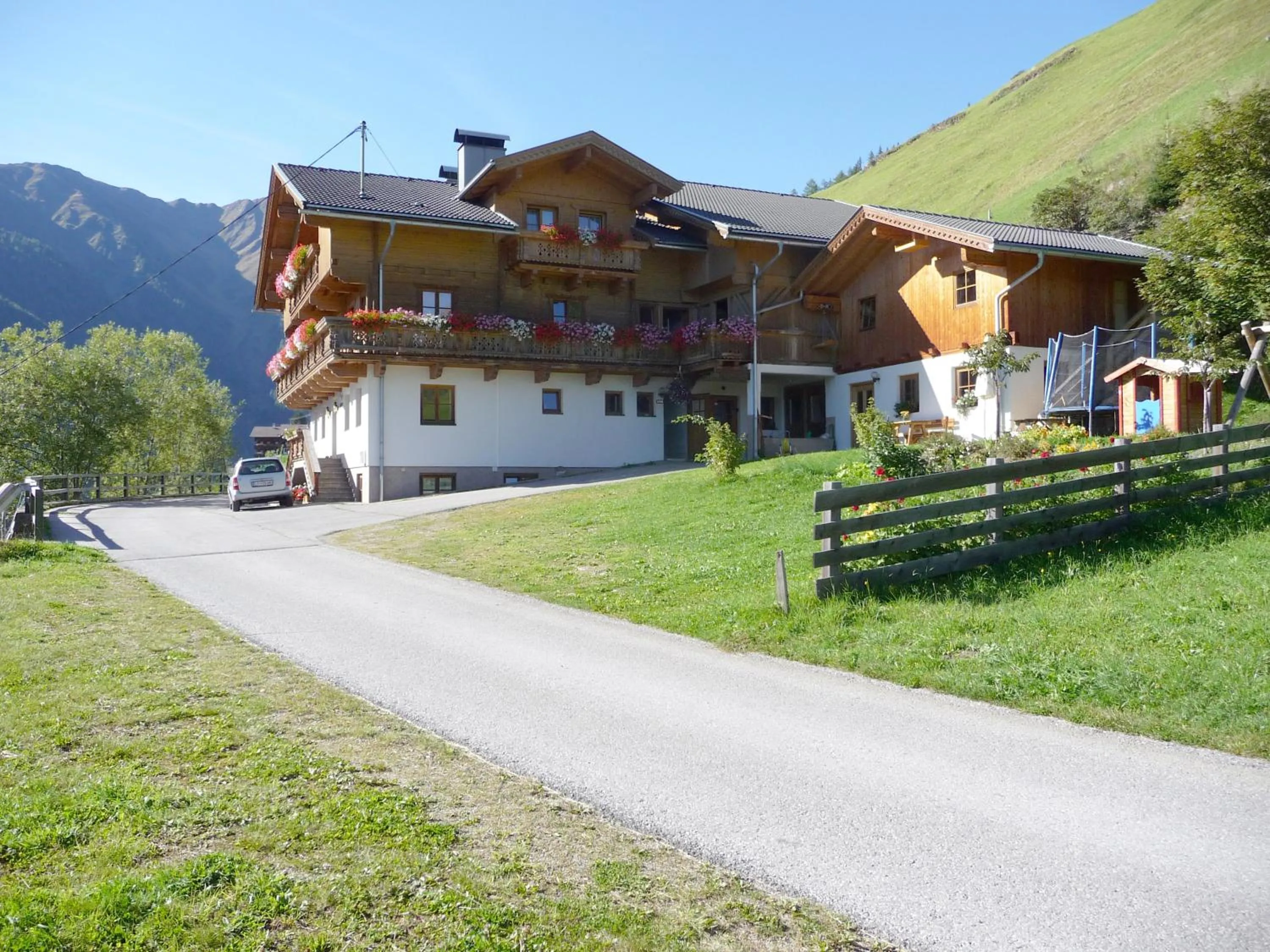 Facade/entrance in Apartmenthaus Gutwenger
