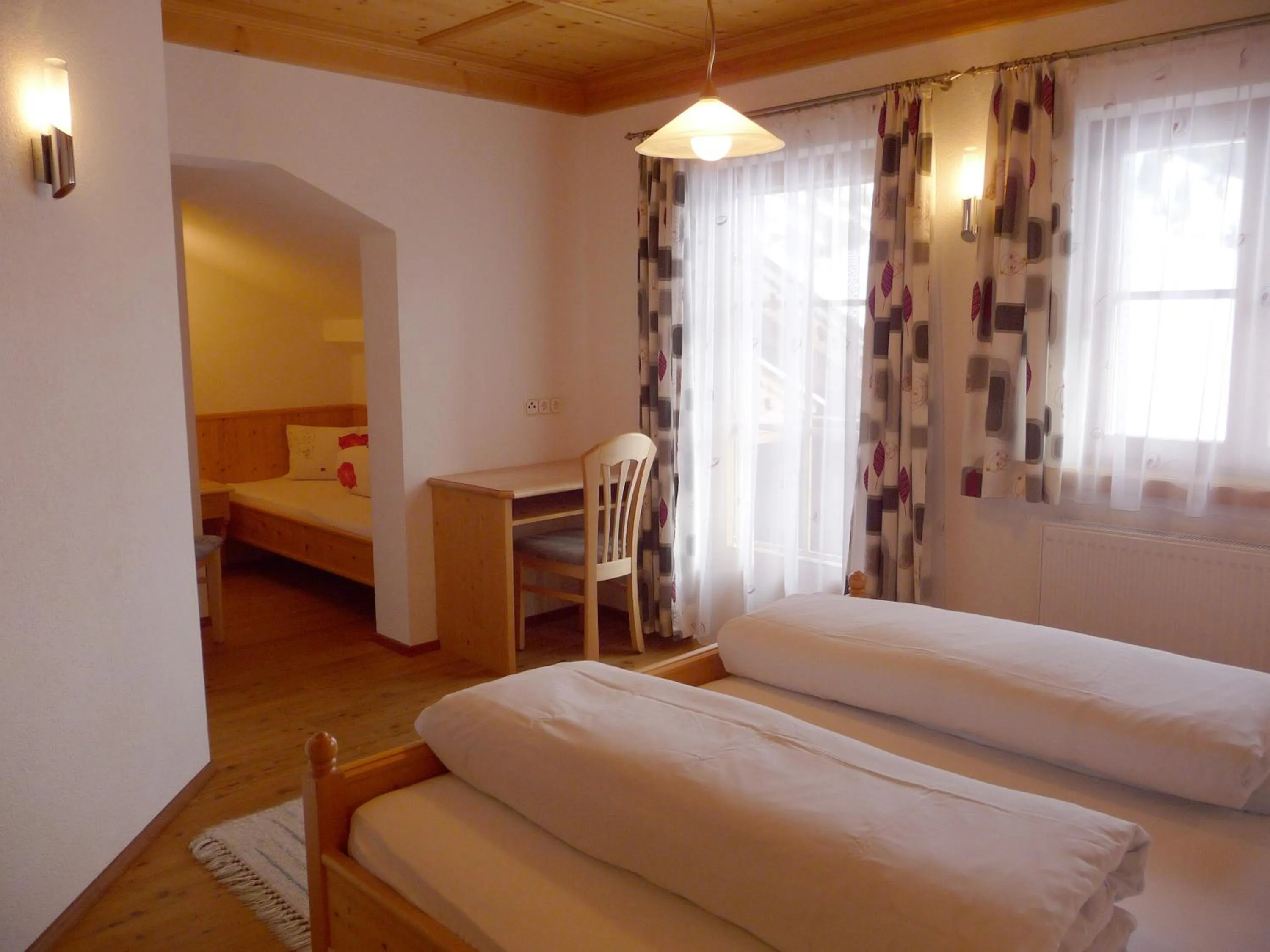 Photo of the whole room, Bed in Apartmenthaus Gutwenger