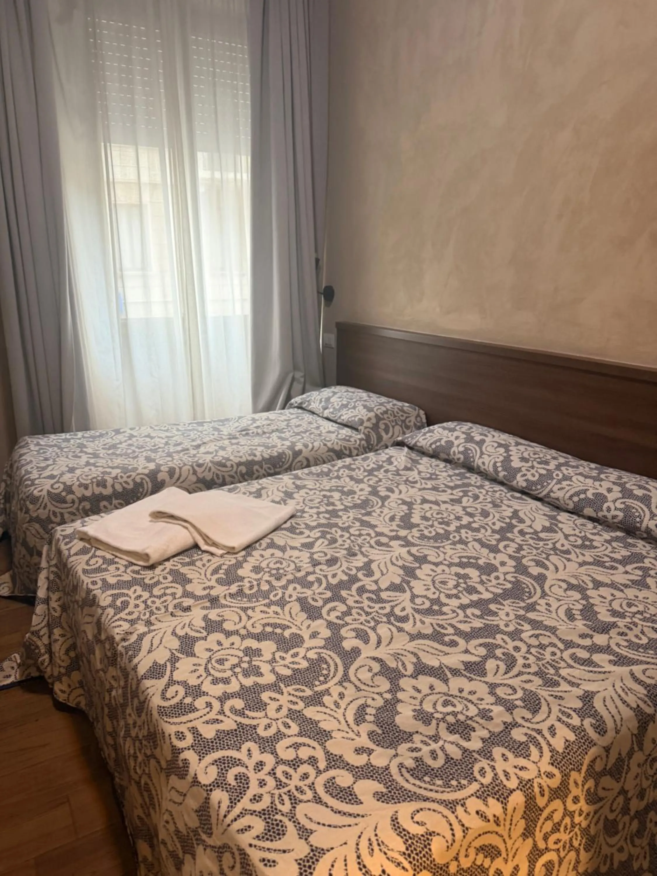 Bed in Albergo Corvetto Corso Lodi