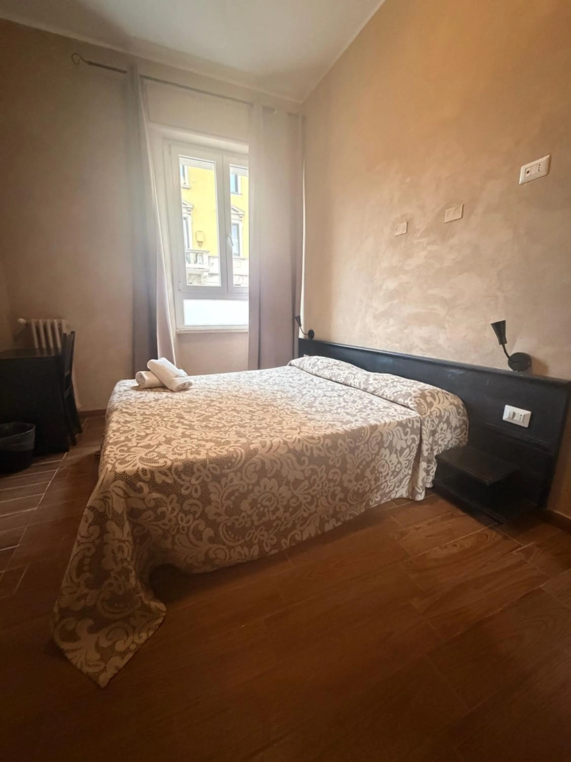 Bed in Albergo Corvetto Corso Lodi