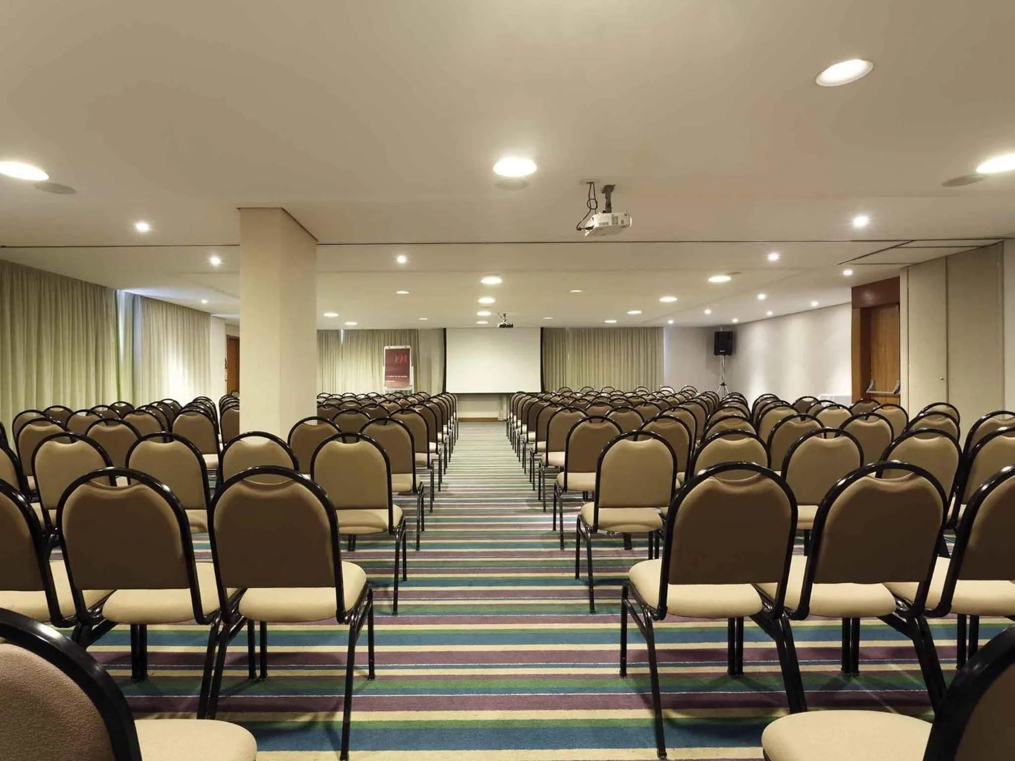 Meeting/conference room in Mercure Salvador Pituba