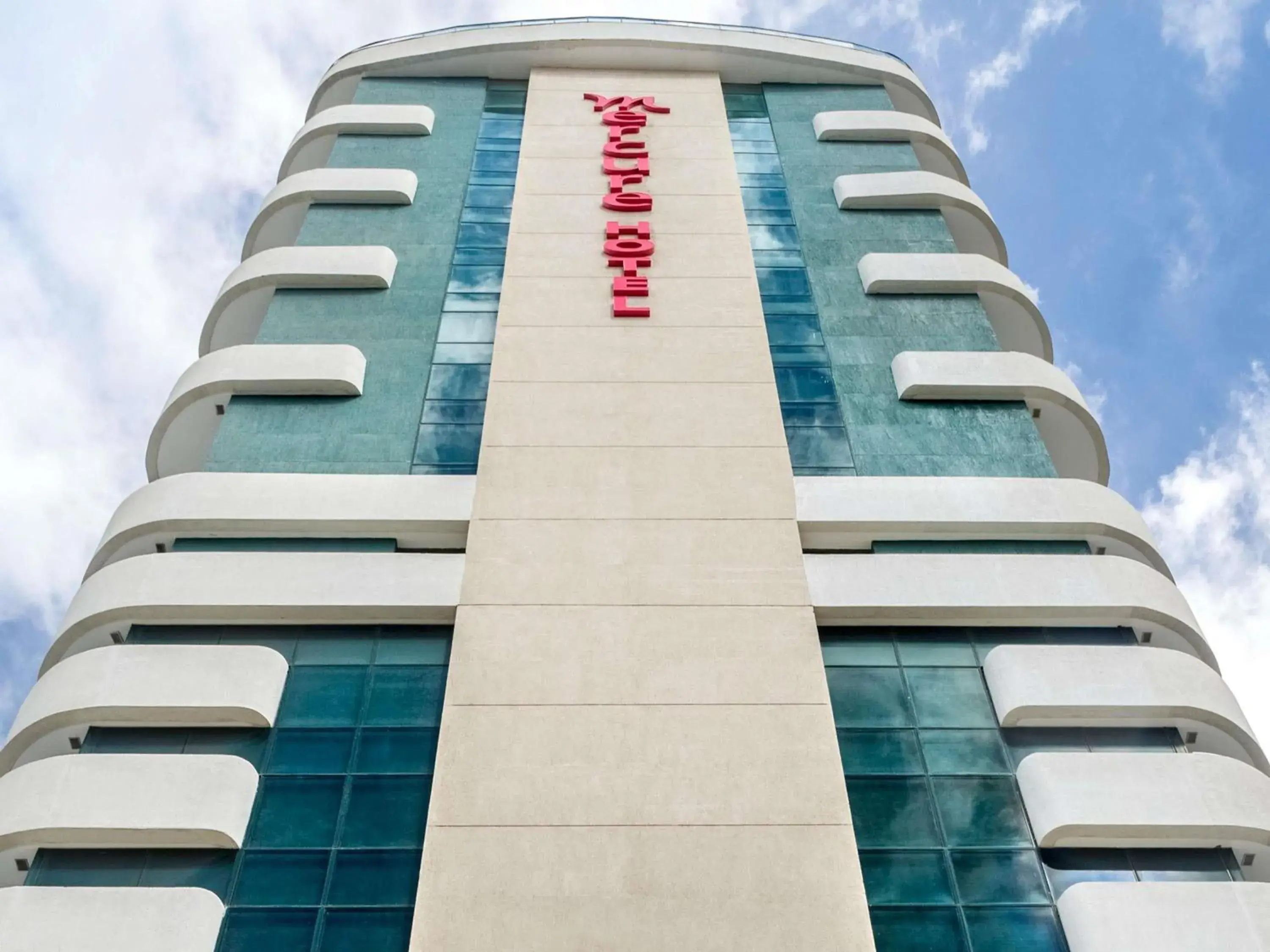 Property building in Mercure Salvador Pituba Property building in Mercure Salvador Pituba