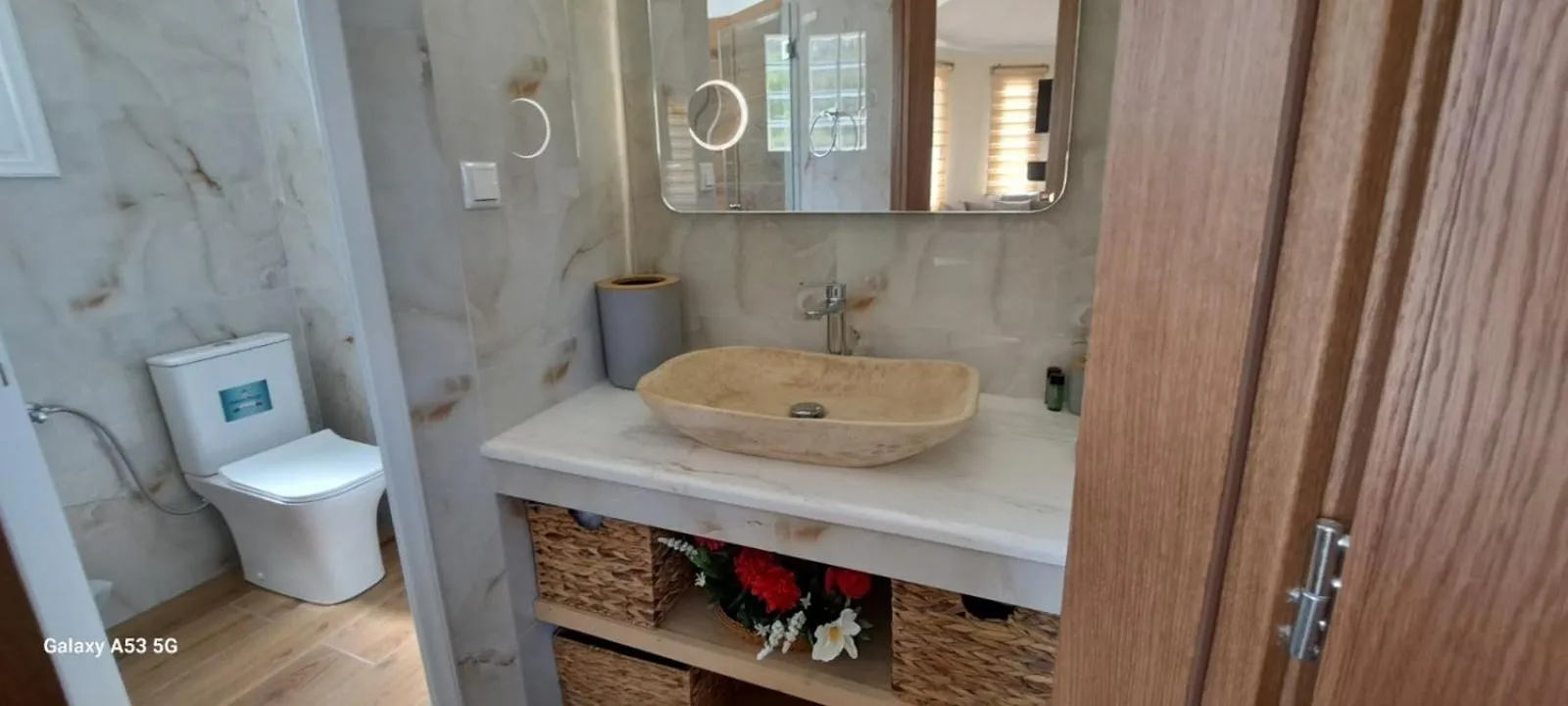 Toilet in Vassiliki Studios