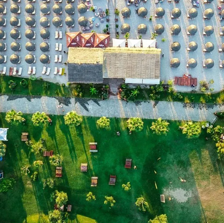 Beach Apartments ERA