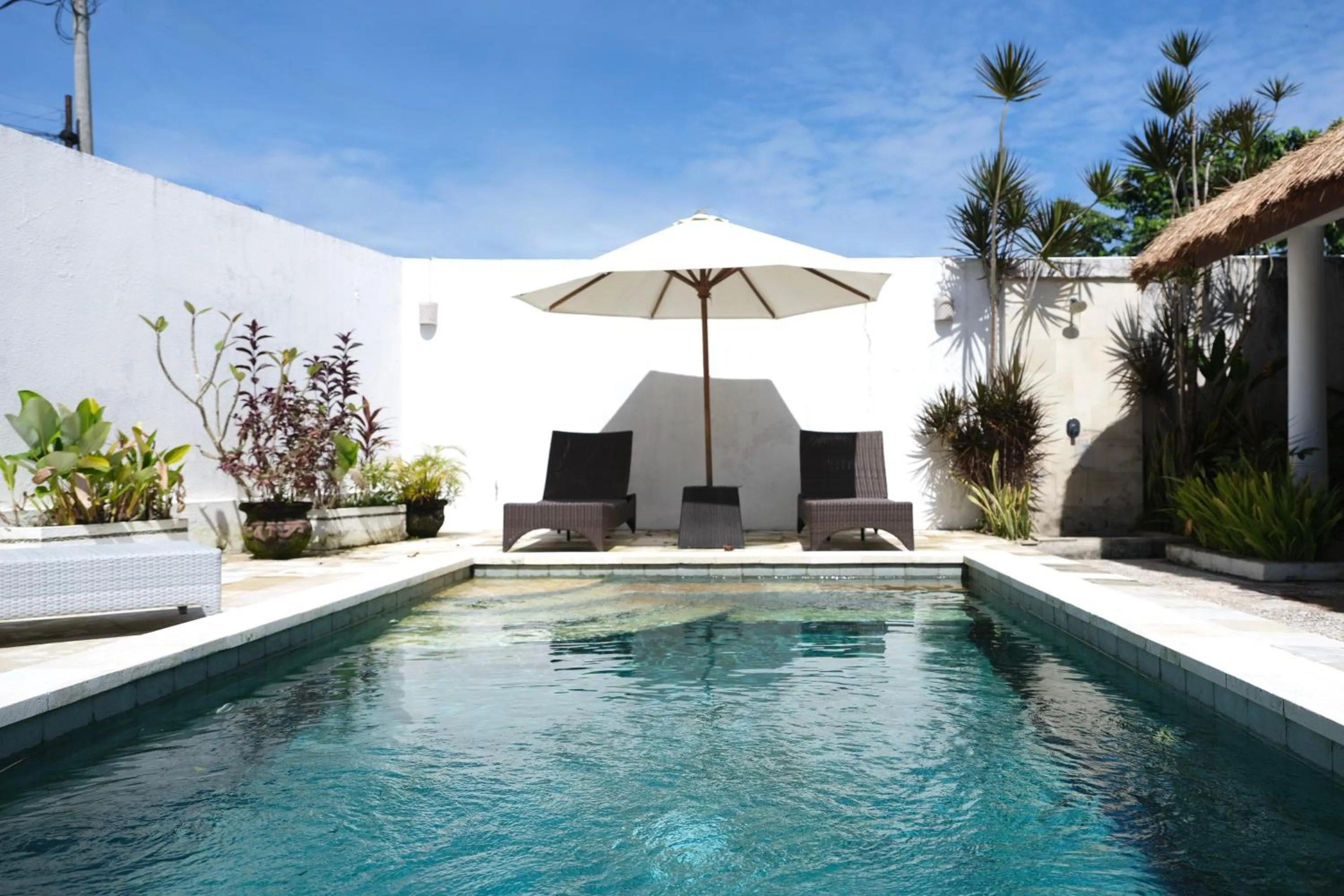 Swimming pool in Villa Leelavadee