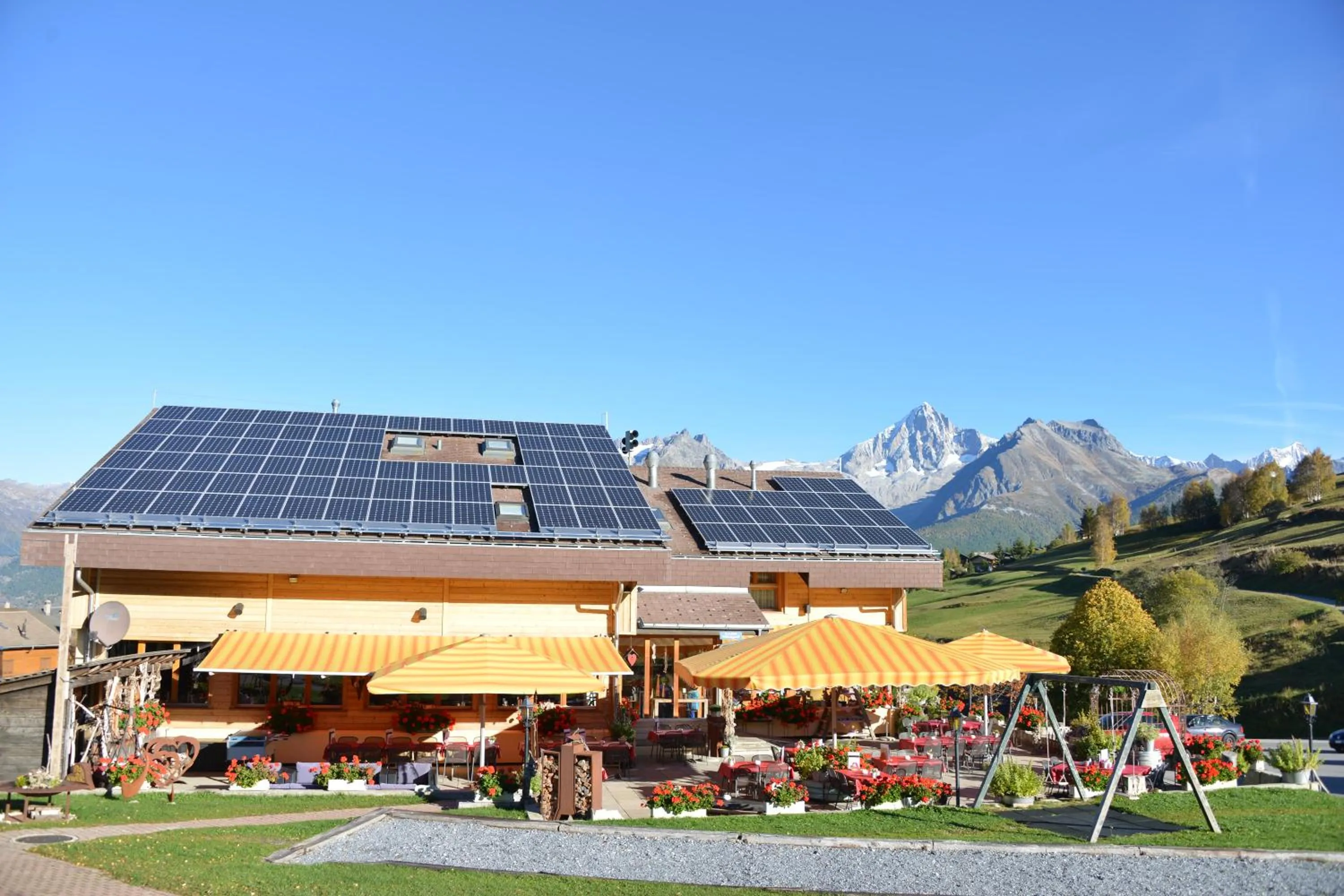 Property building in Hotel-Restaurant Ronalp