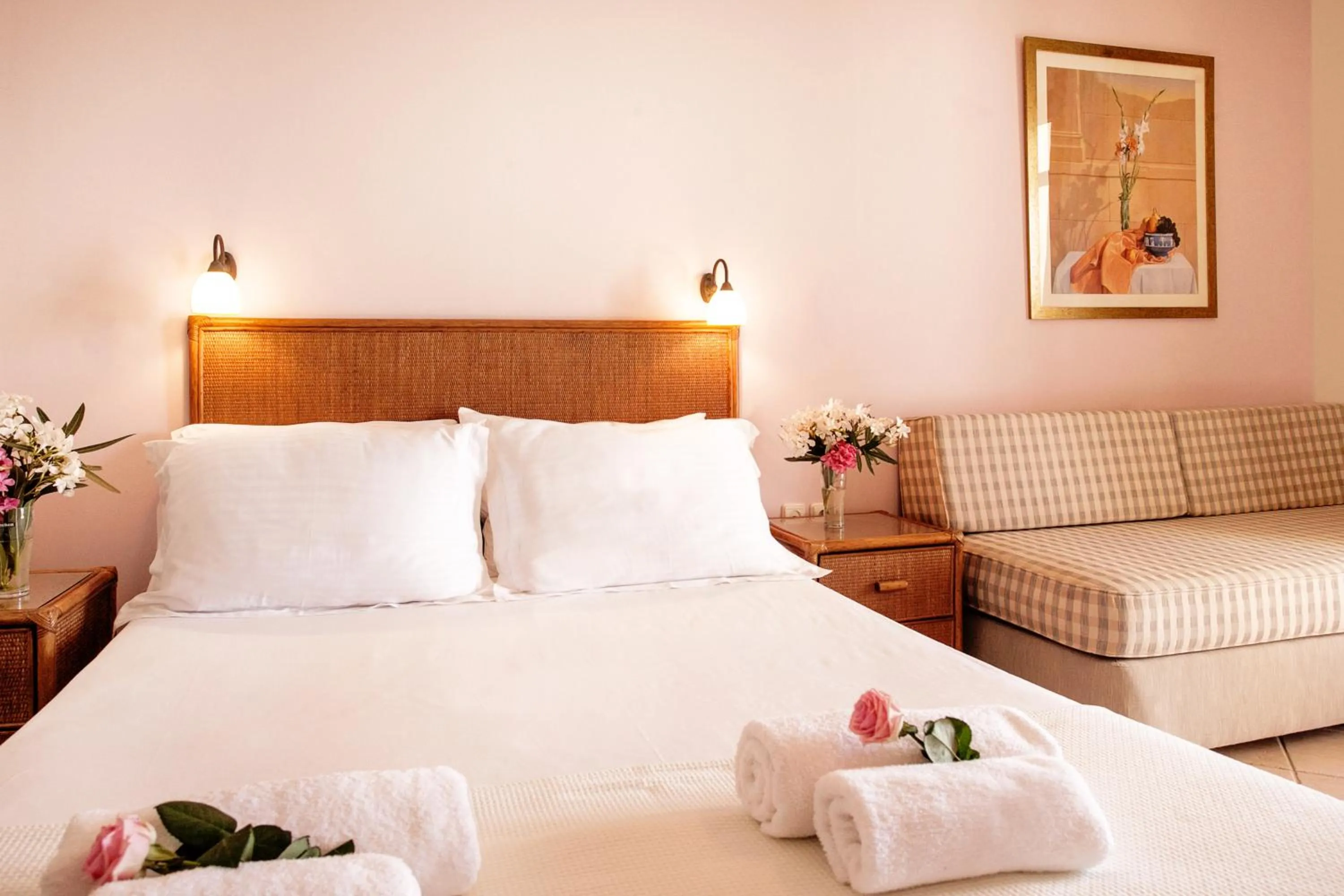 Bed in Hotel Paralio