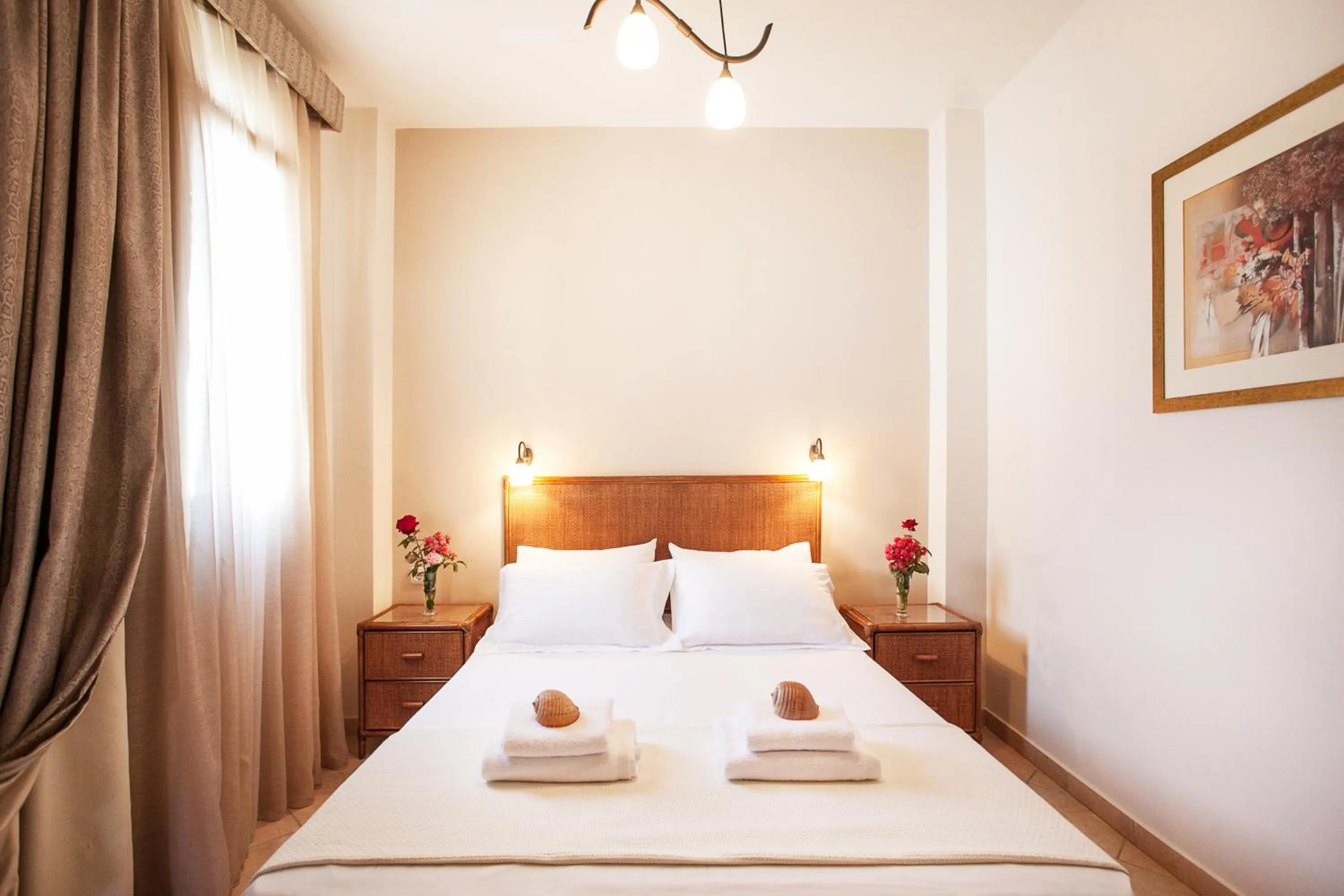 Bed in Hotel Paralio