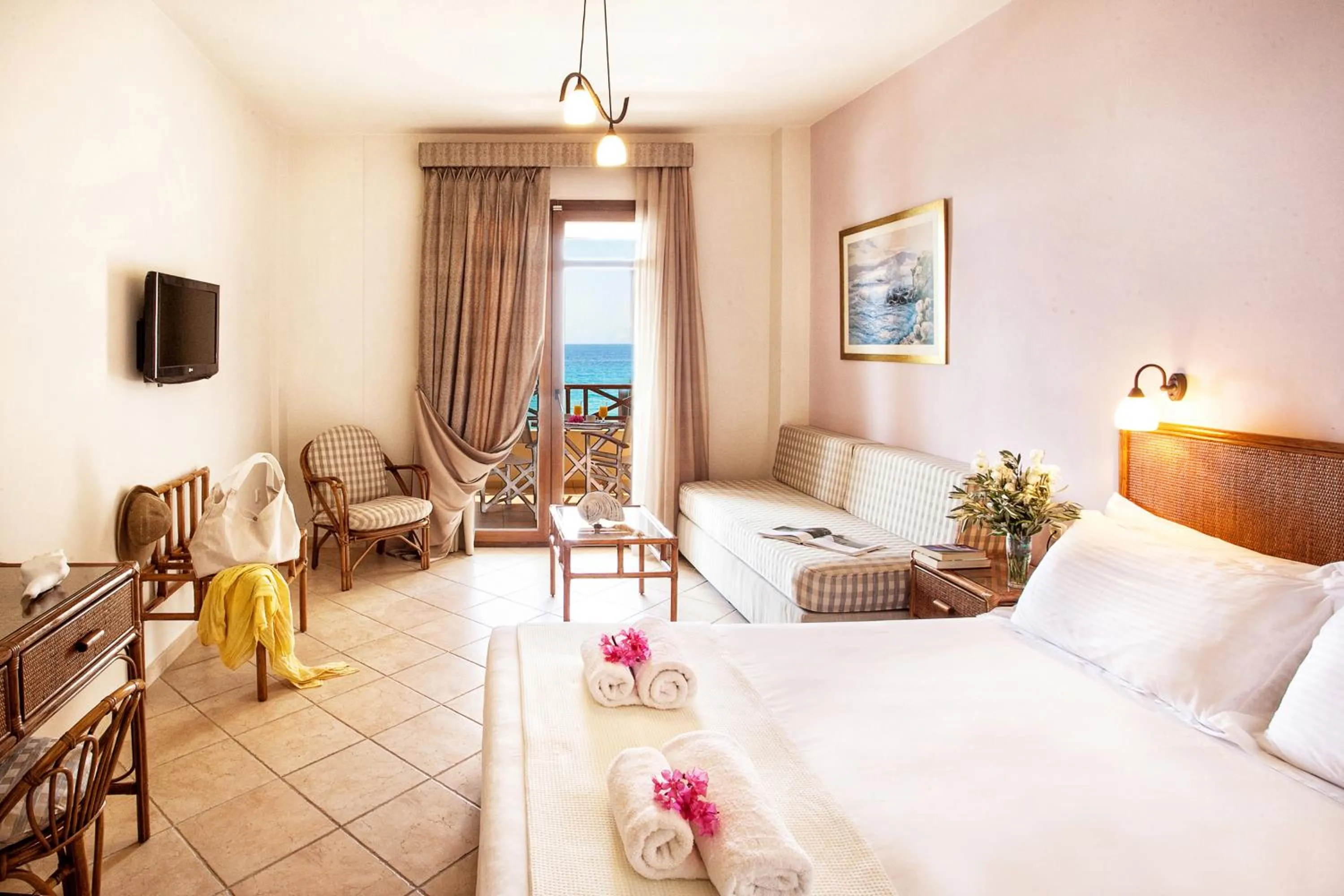 Photo of the whole room, Bed in Hotel Paralio