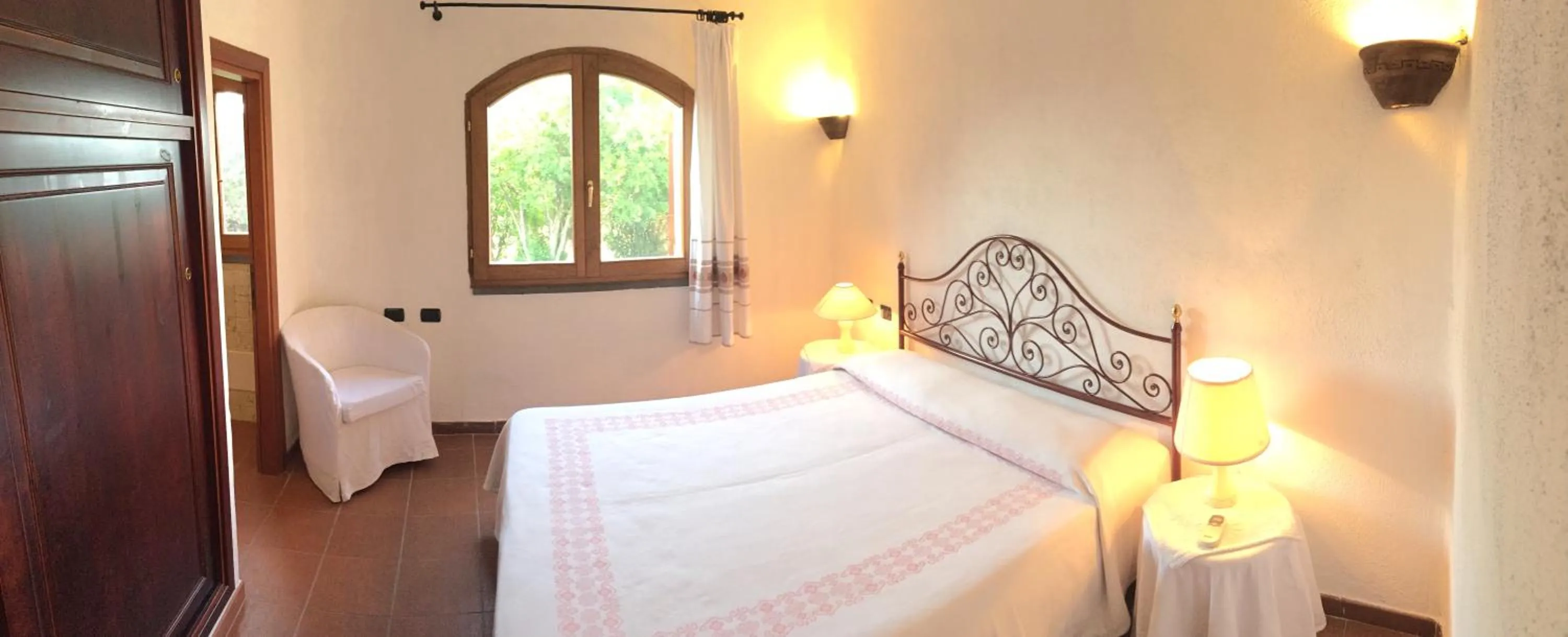 Day, Bed in Le Antunne