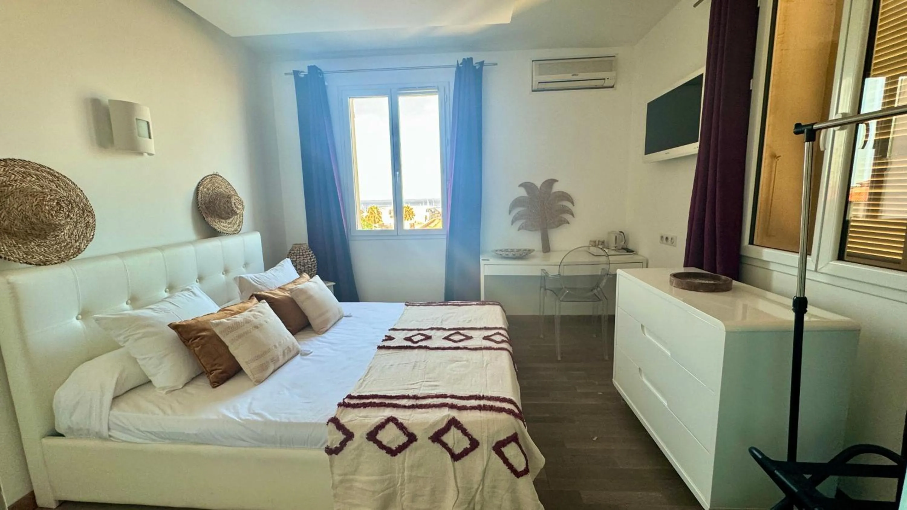 Bed in Hôtel Les 3 Terrasses