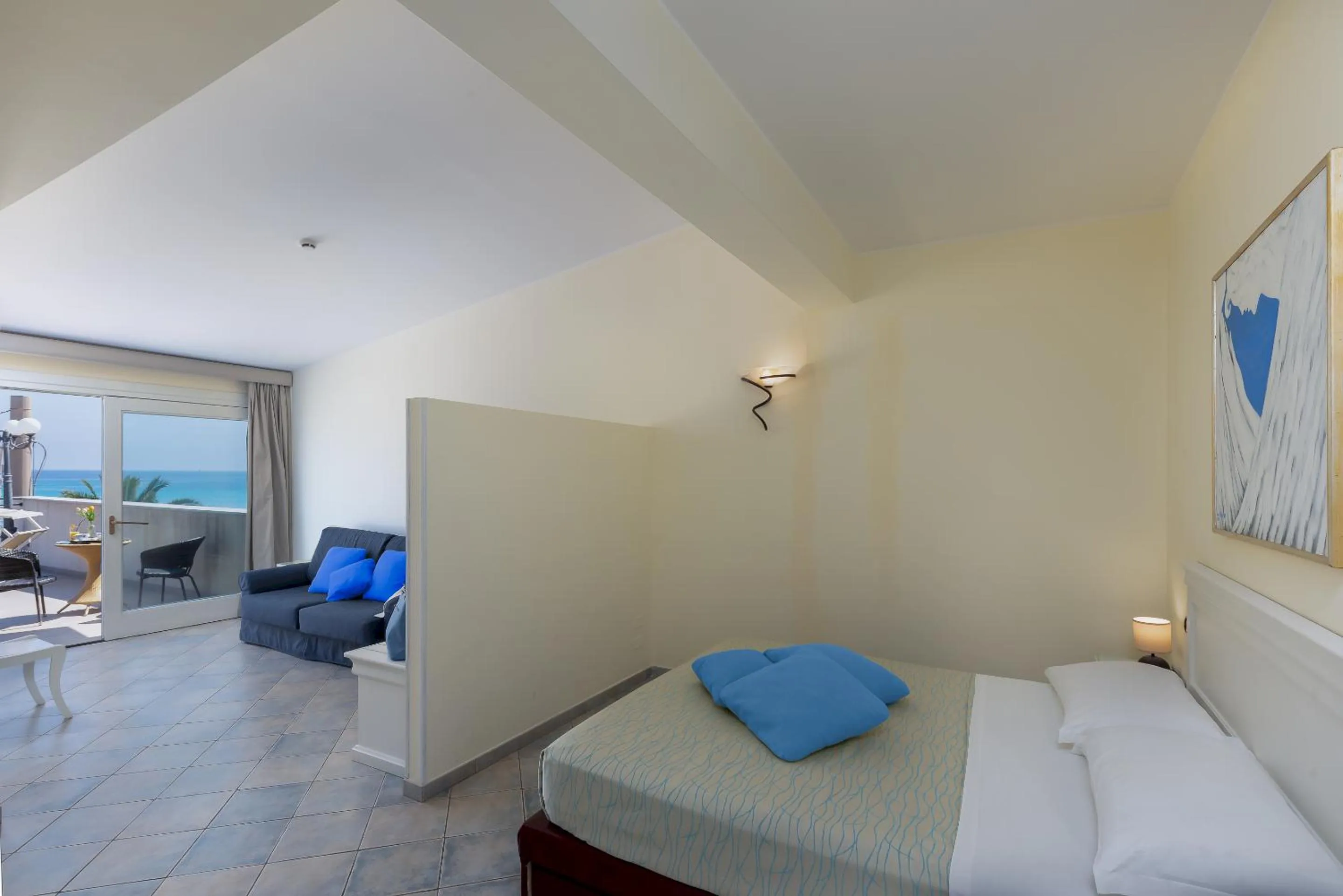 Photo of the whole room in Hotel Riviera