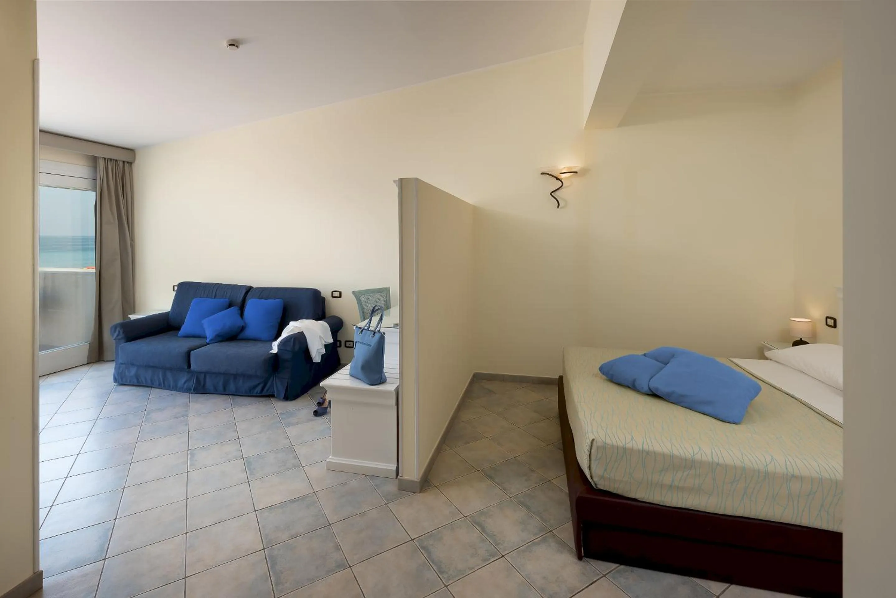 Photo of the whole room in Hotel Riviera