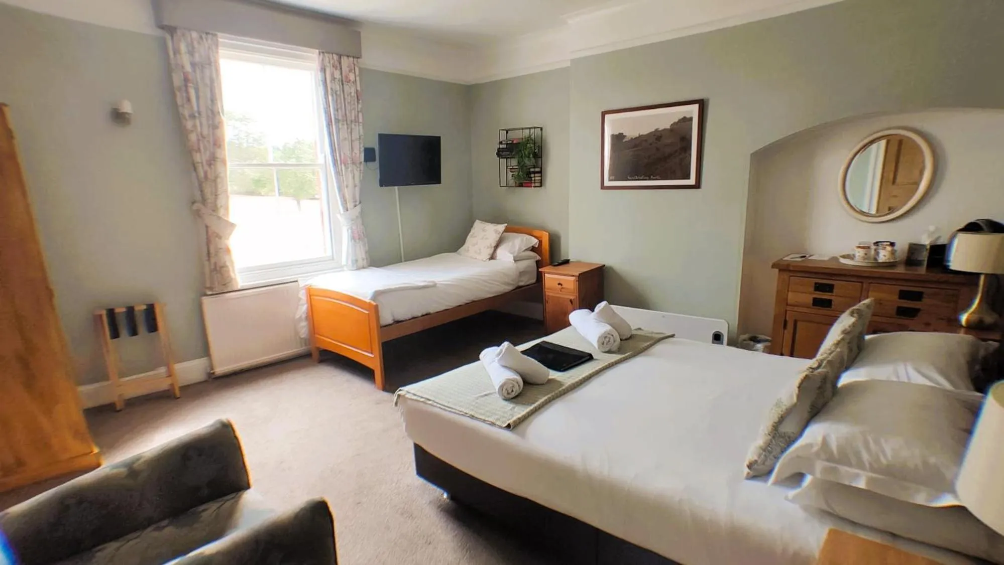 Bedroom, Bed in Winton House