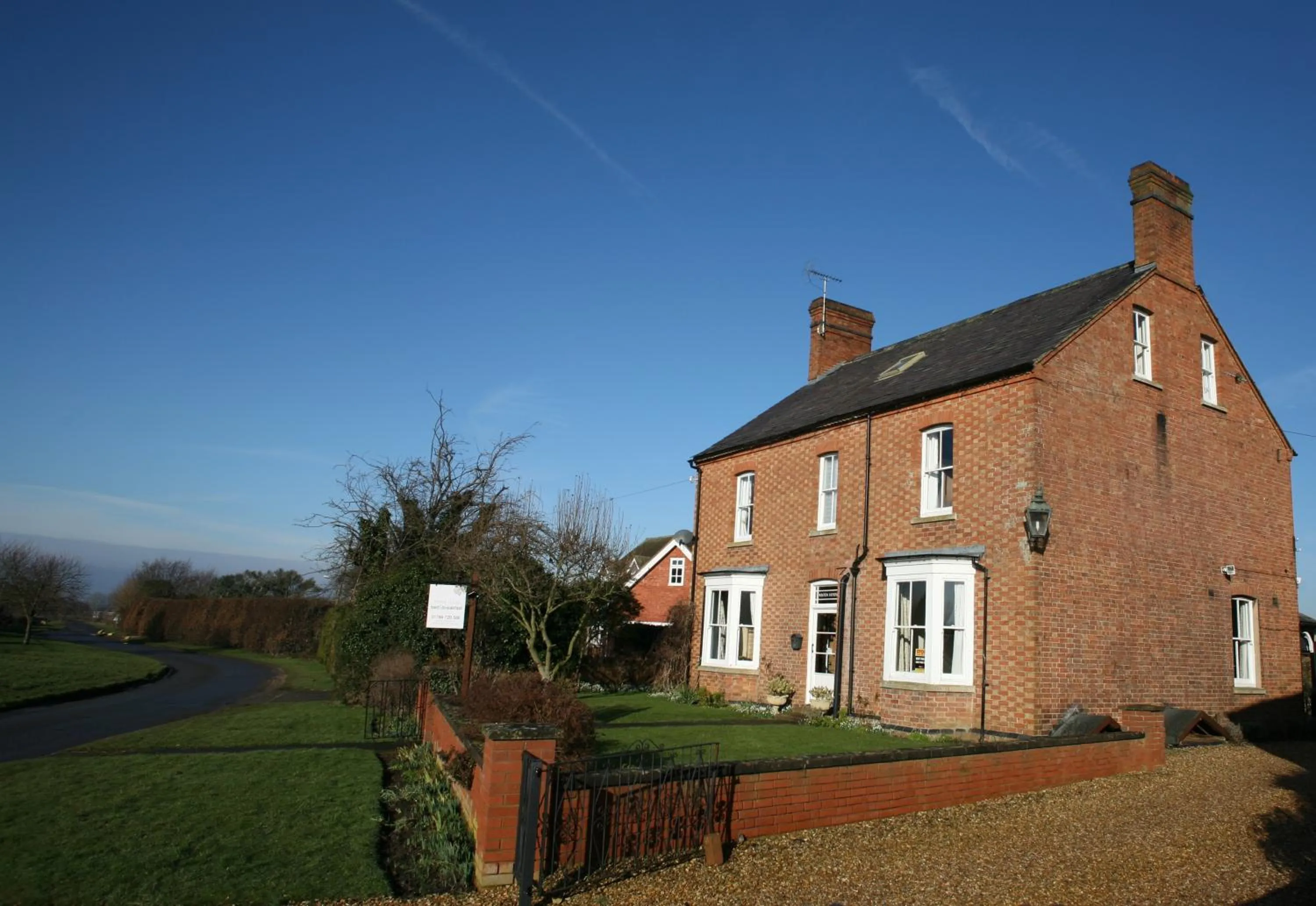 Facade/entrance in Winton House