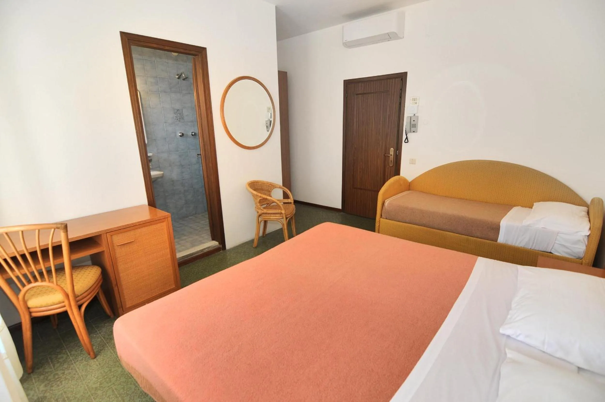 Bedroom, Bed in Venus Best Price