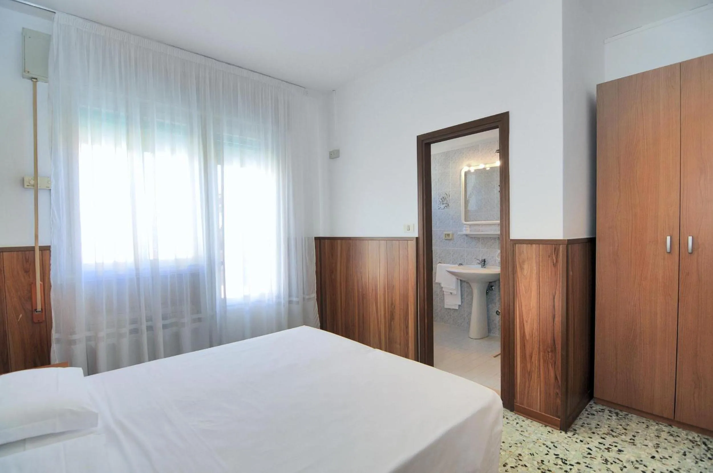 Bedroom, Bed in Venus Best Price