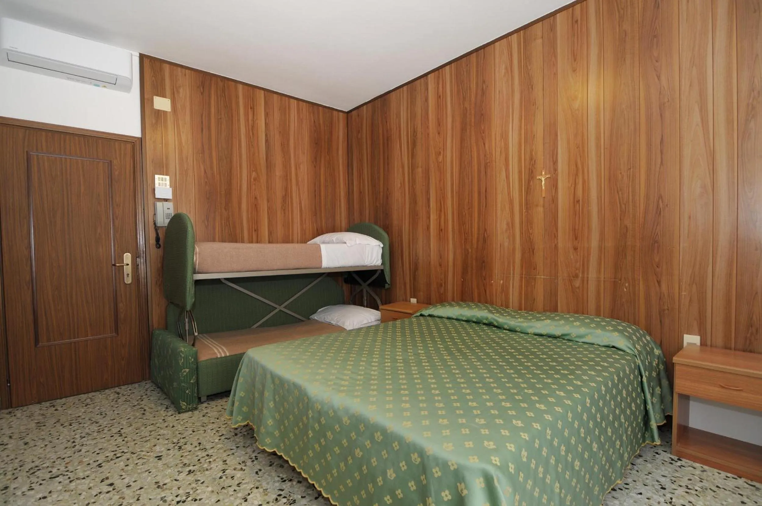 Bedroom, Bed in Venus Best Price