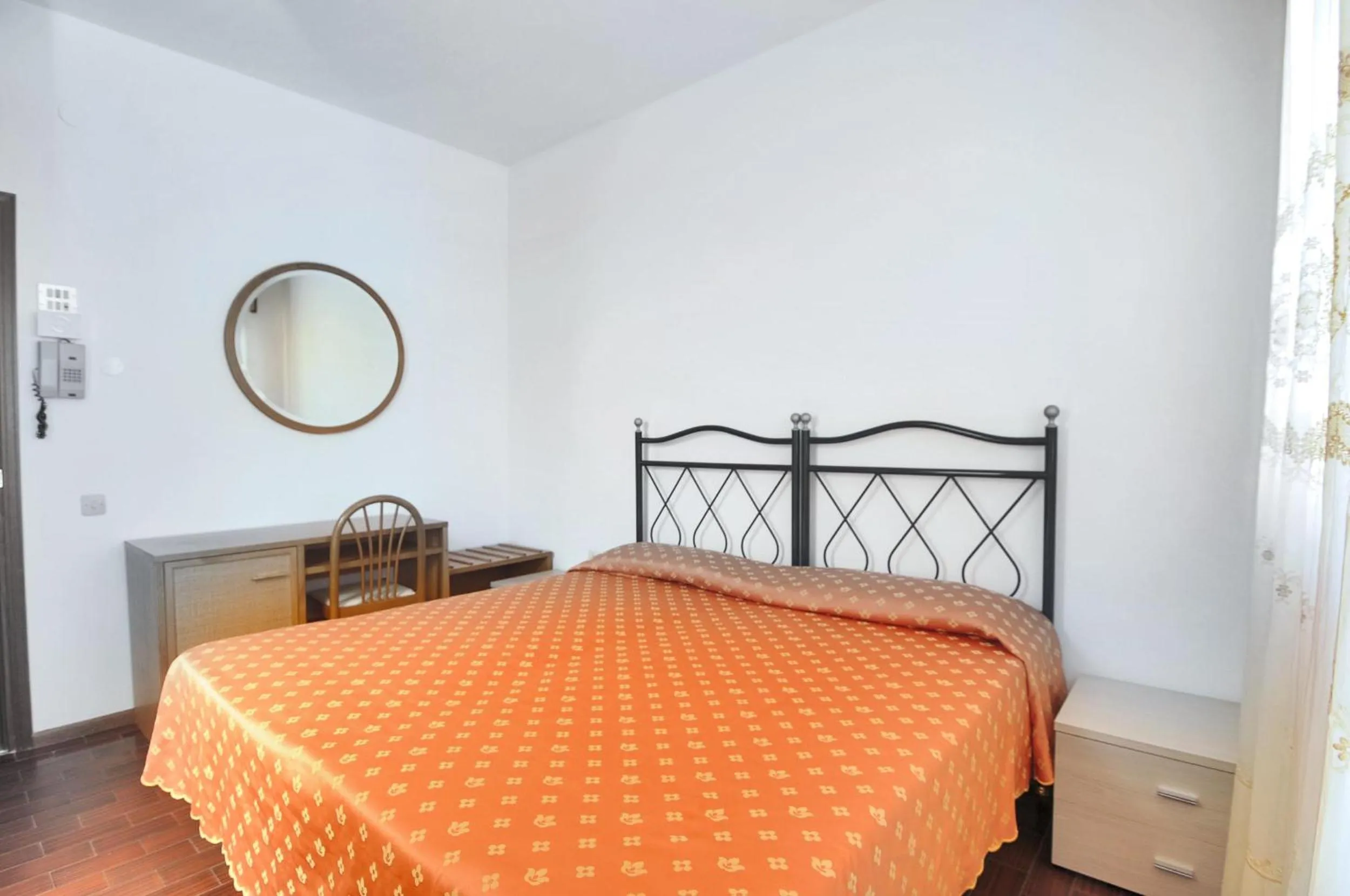 Bedroom, Bed in Venus Best Price