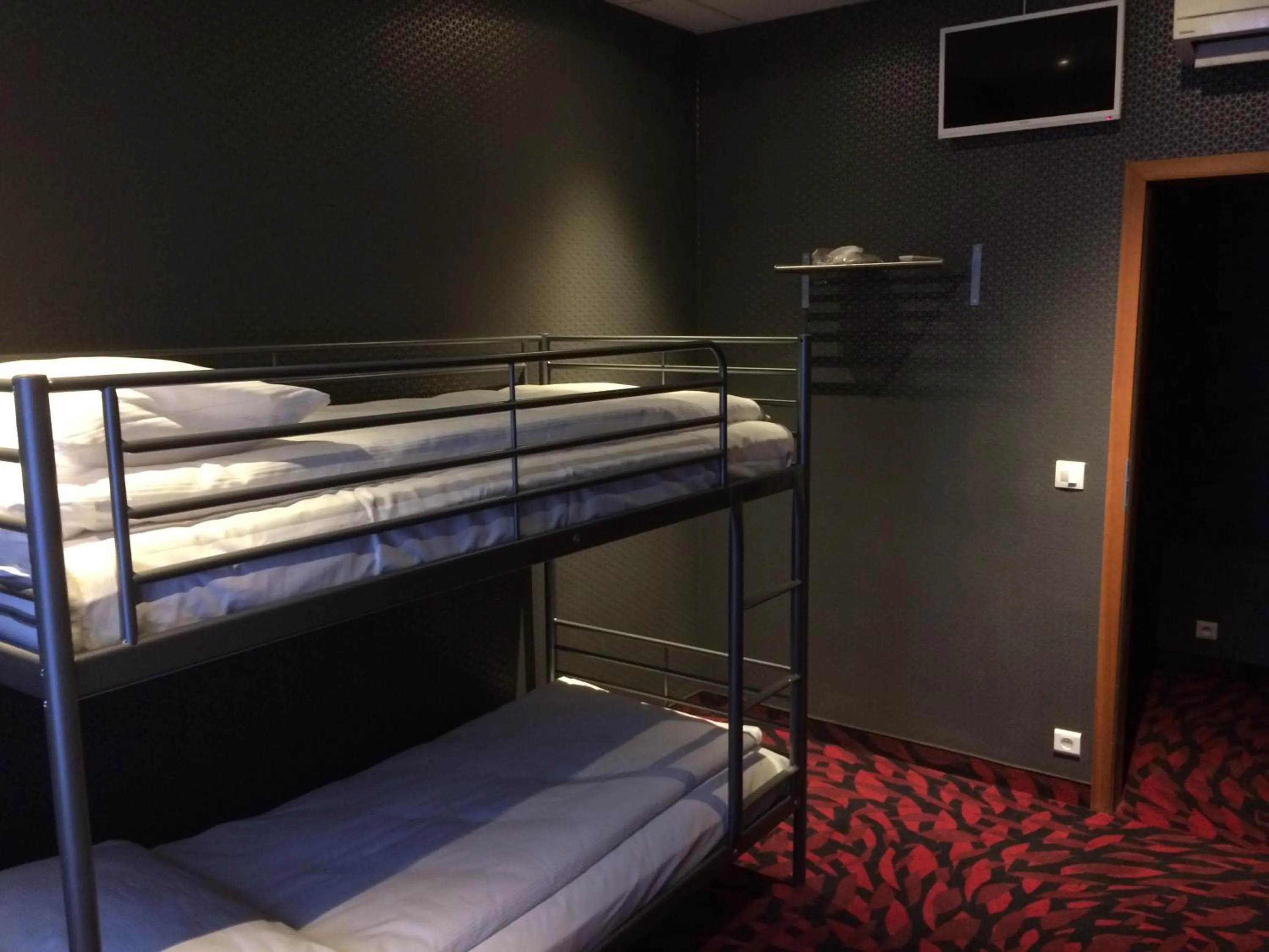 Photo of the whole room, Bed in Loft Car Factory