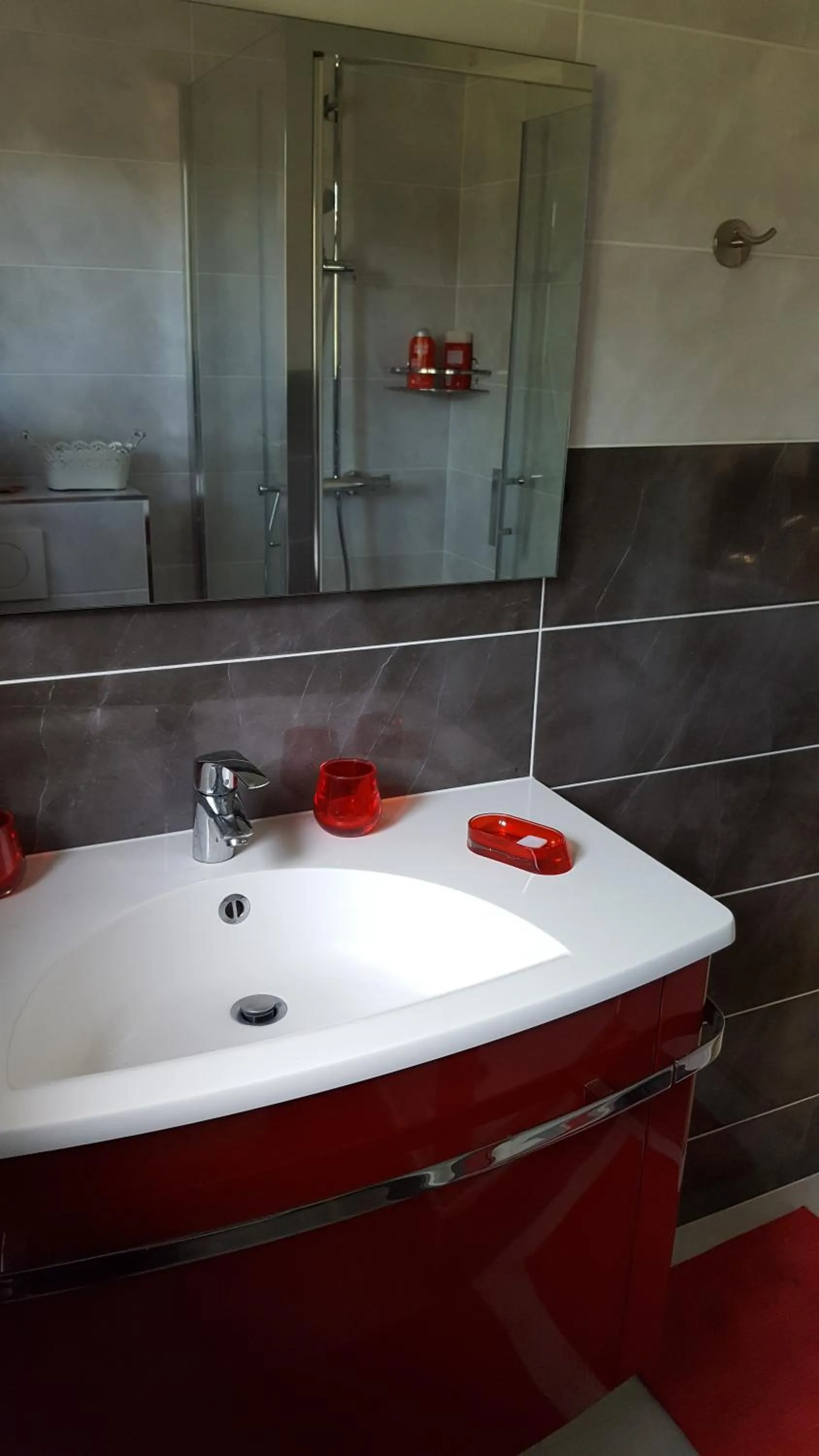 Bathroom in La Garriniere