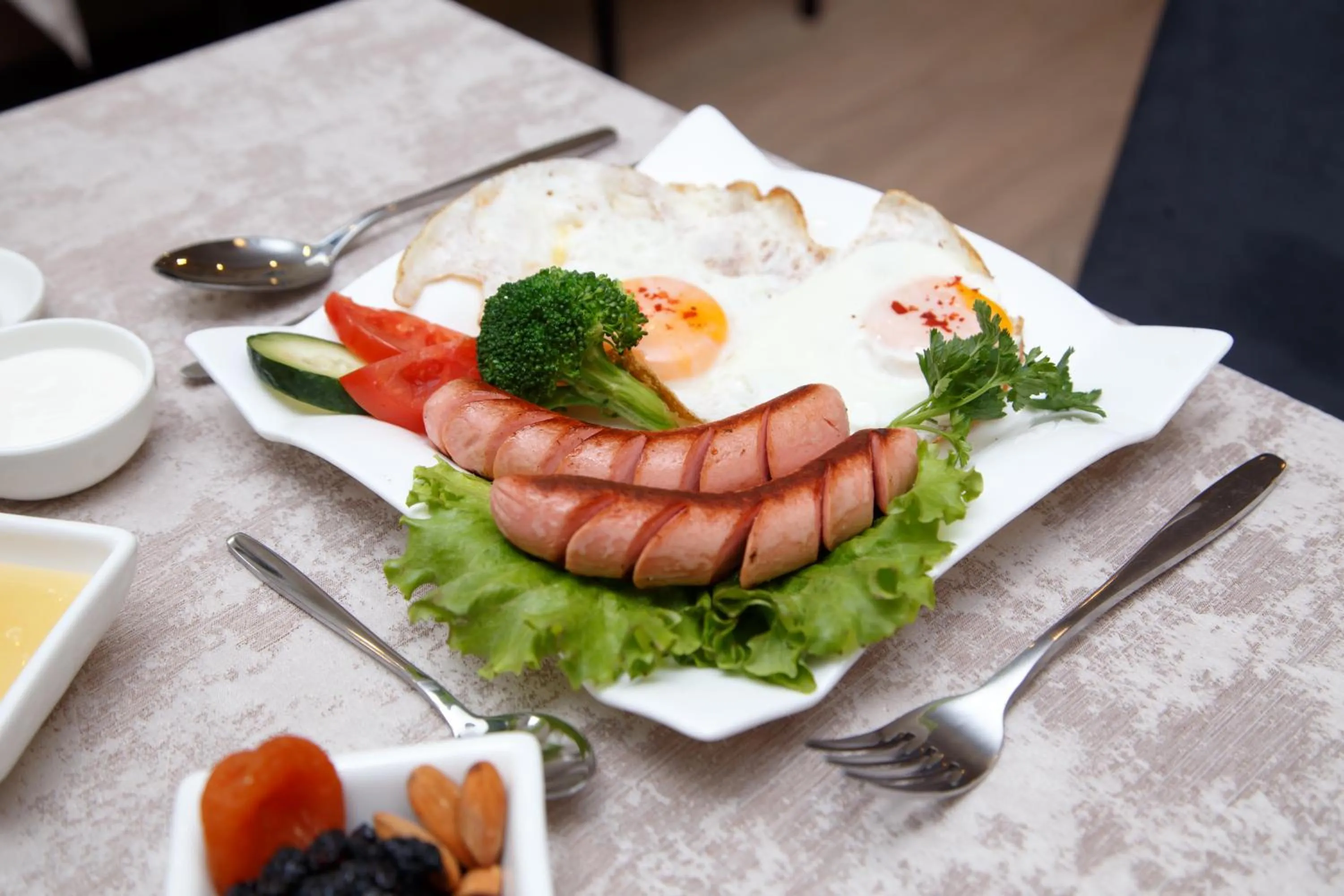 Breakfast in Lumarc Hotel