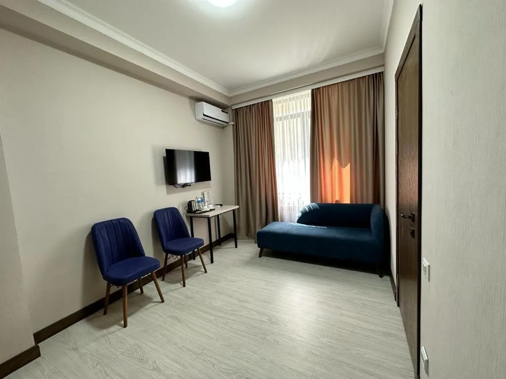 TV and multimedia, Bed in Lumarc Hotel