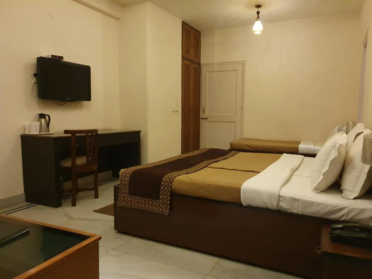 Bed in Hotel Corbett Kingdom