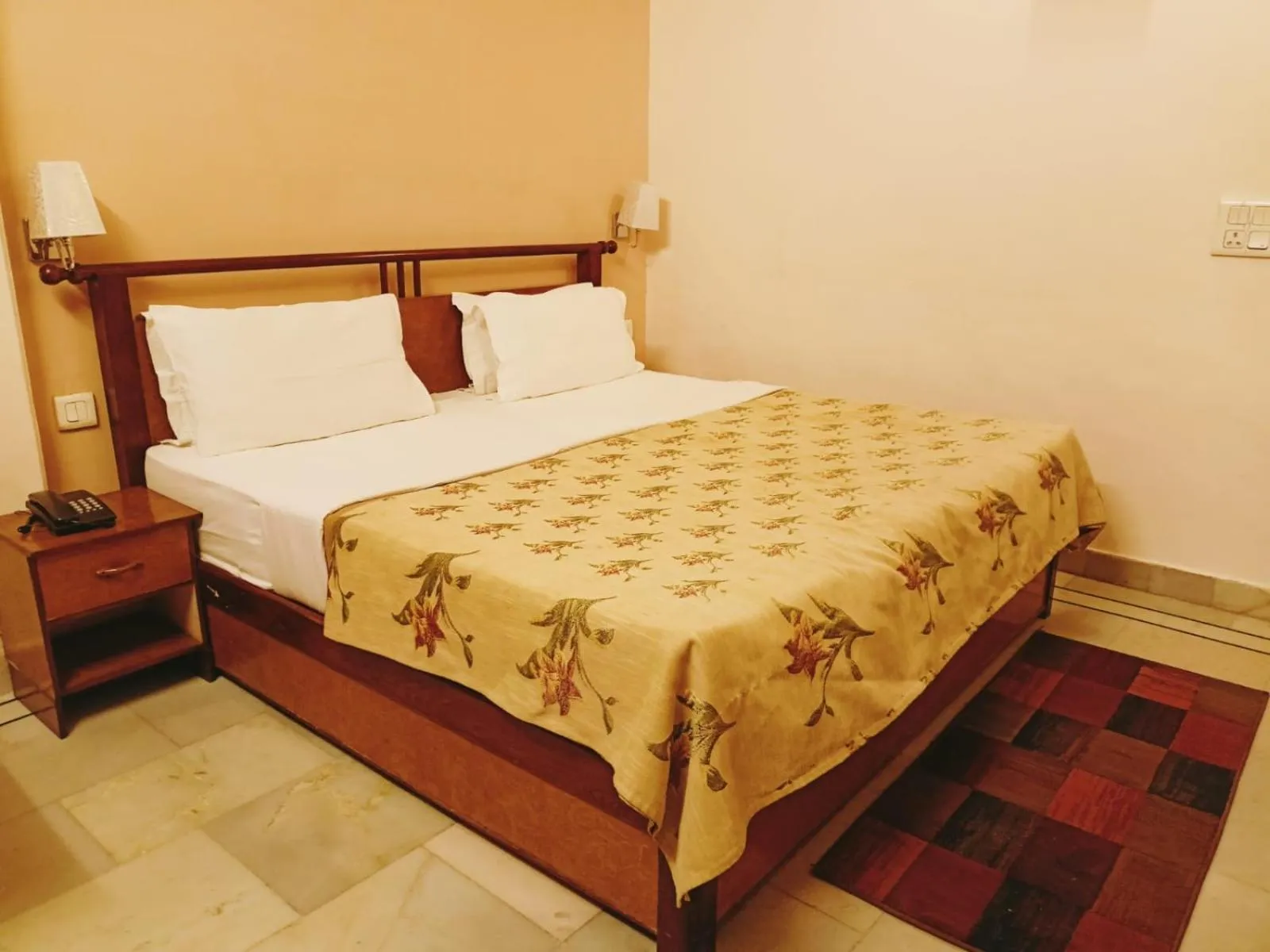 Bed in Hotel Corbett Kingdom