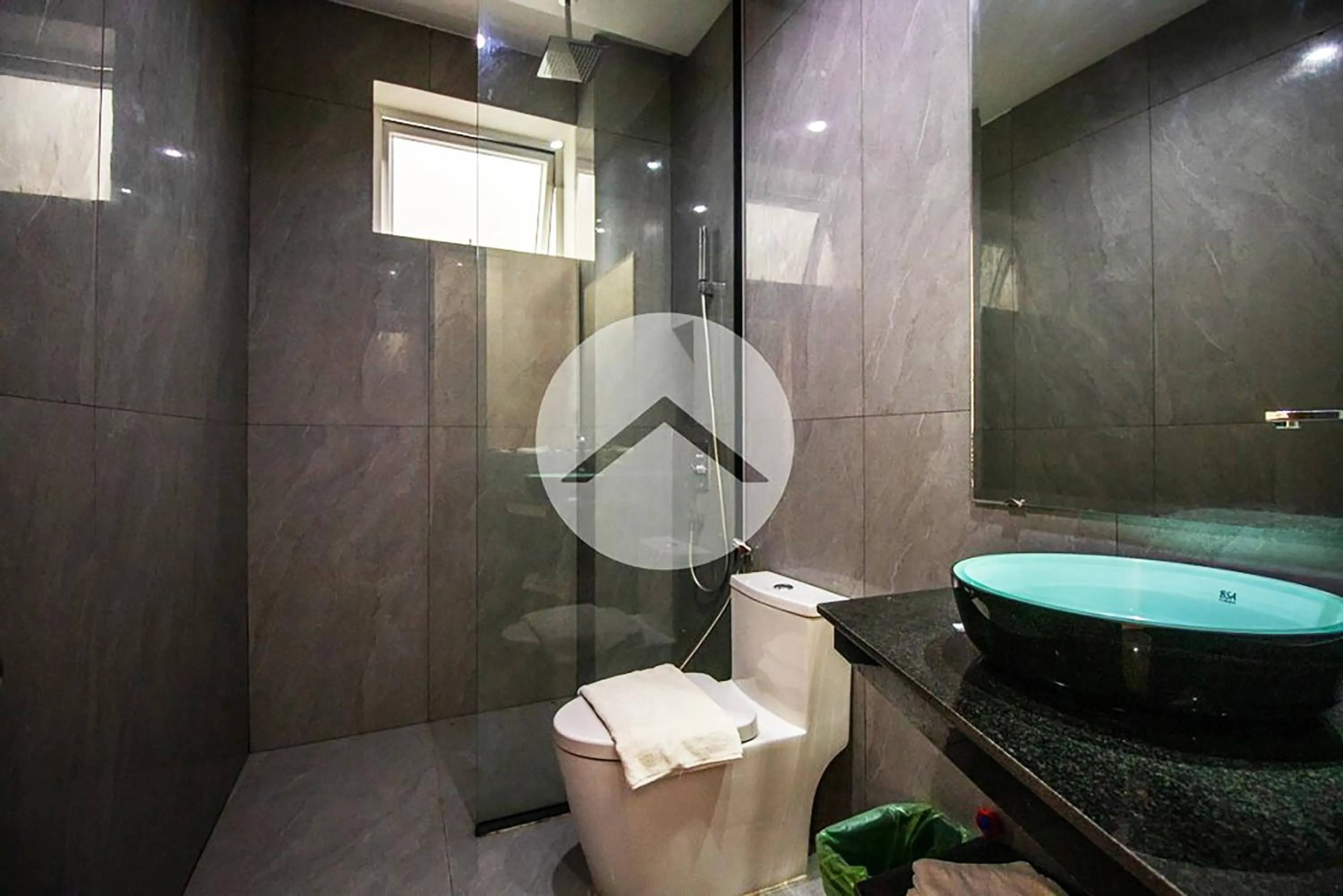 Bathroom in Zita Angkor Hotel