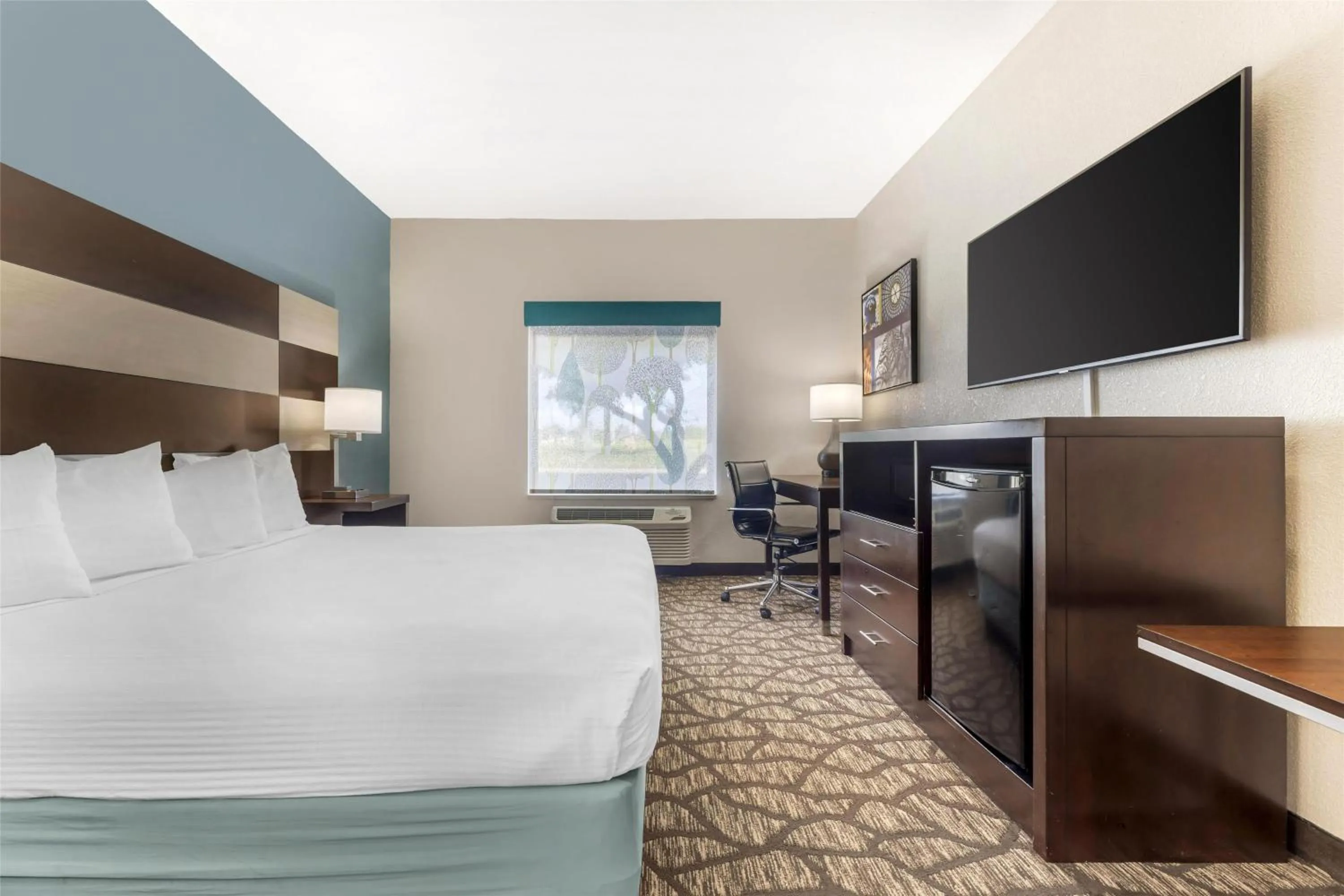 Bedroom, Bed in Best Western Joliet Inn & Suites