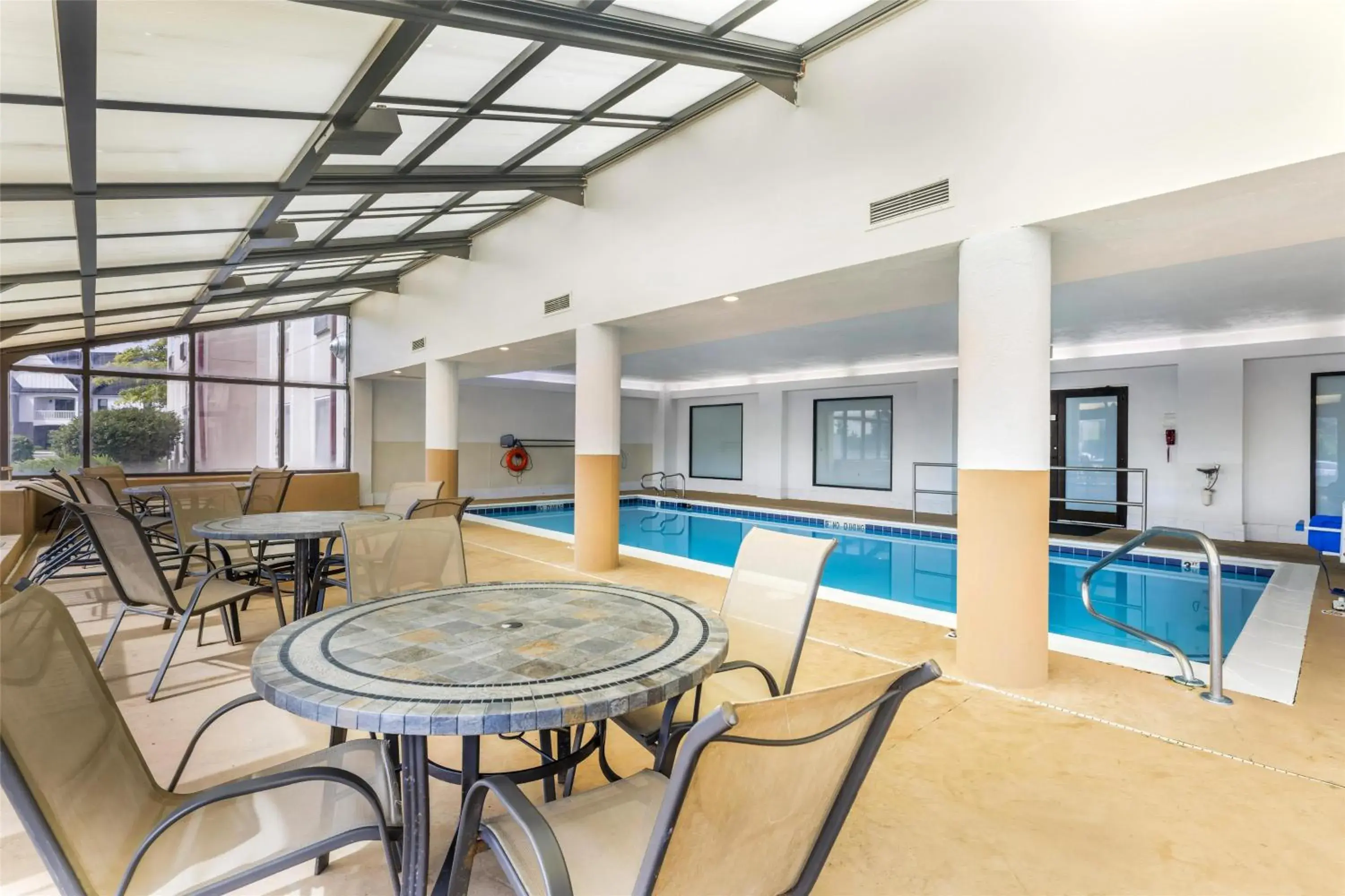 Pool view in Best Western Joliet Inn & Suites Pool view in Best Western Joliet Inn & Suites