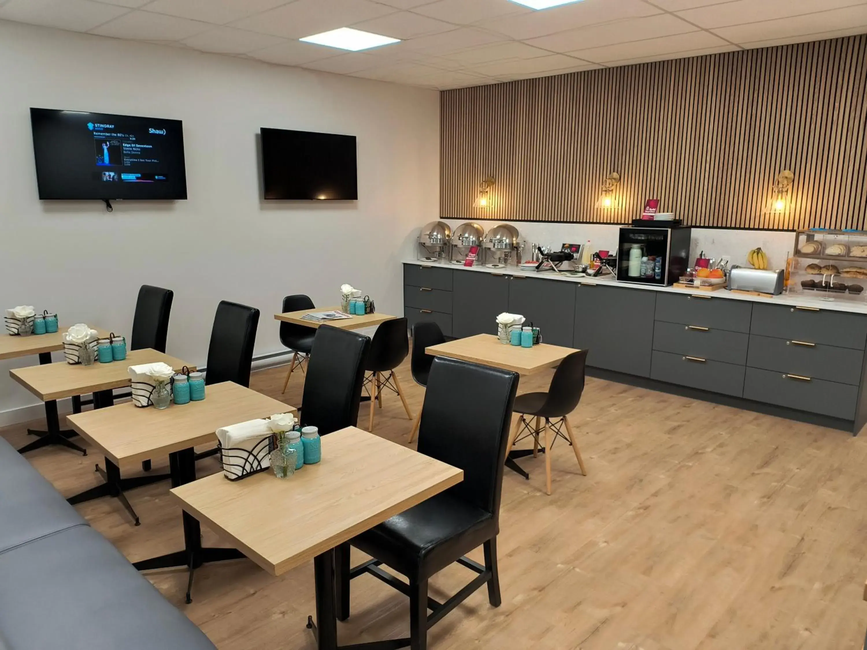 Breakfast in Best Western Plus Emerald Isle Hotel Breakfast in Best Western Plus Emerald Isle Hotel