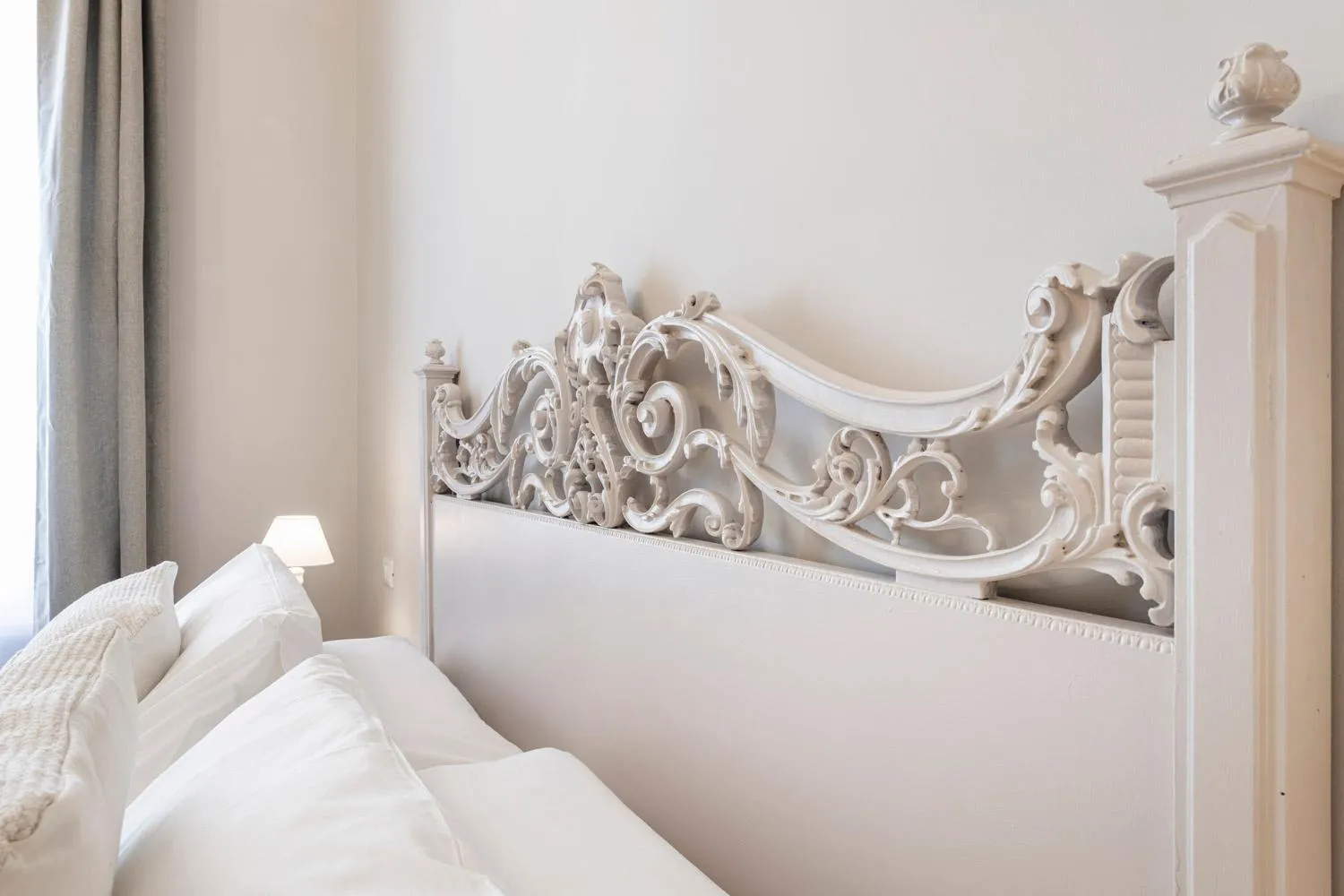 Decorative detail, Bed in B&B De I Bravi