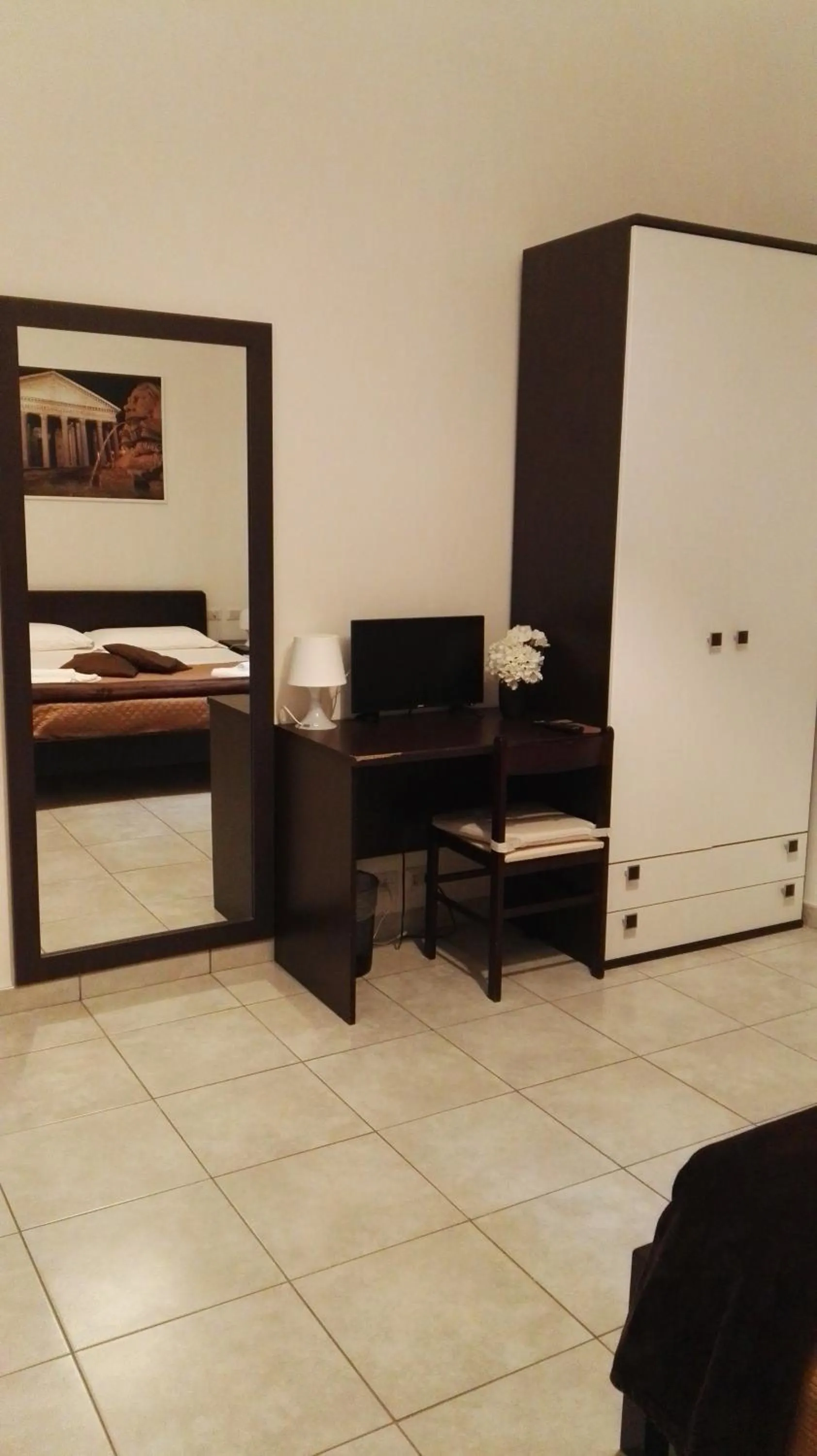 Decorative detail, TV/Entertainment Center in Cialdini Rome