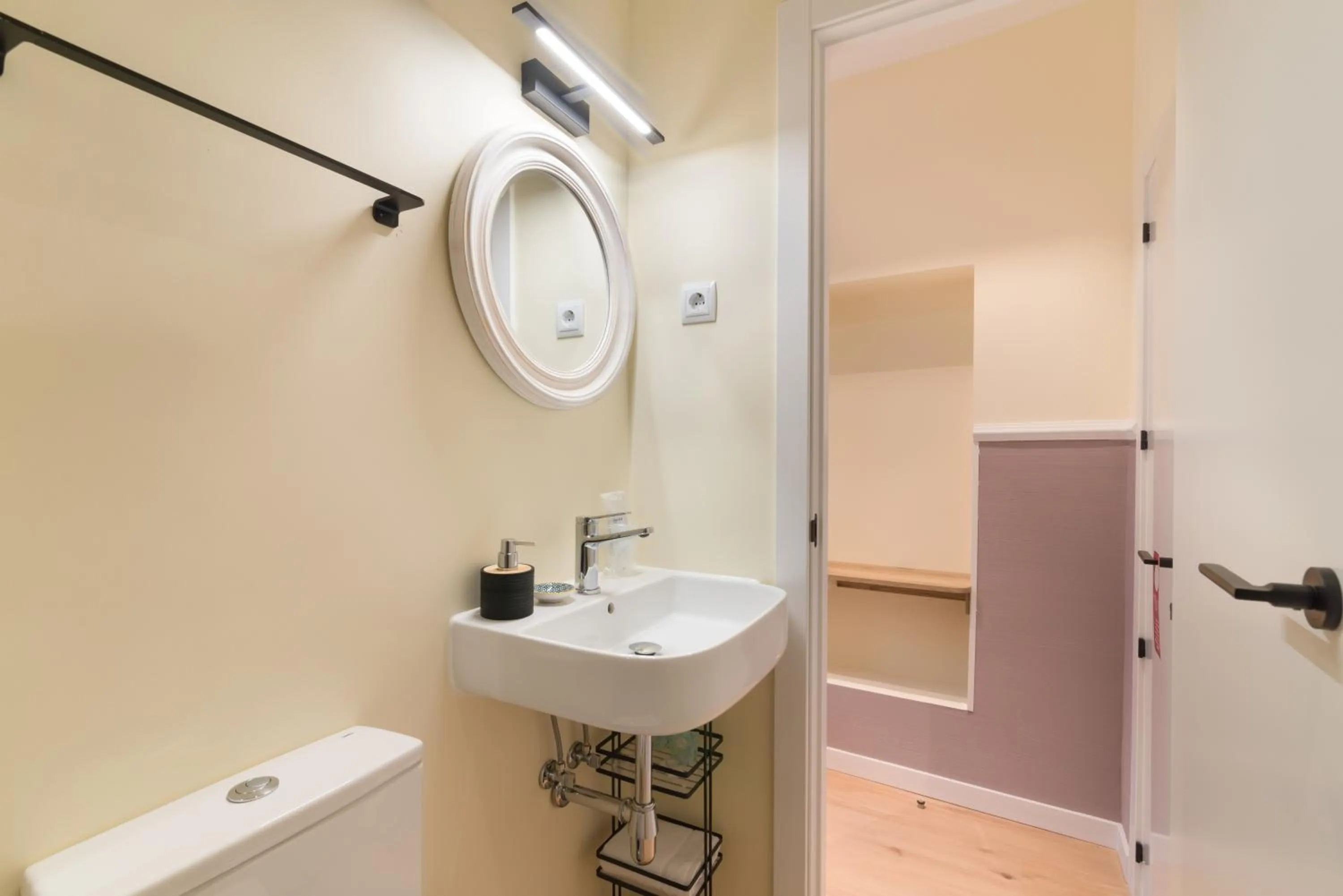 Bathroom in Hostal Evoke Madrid