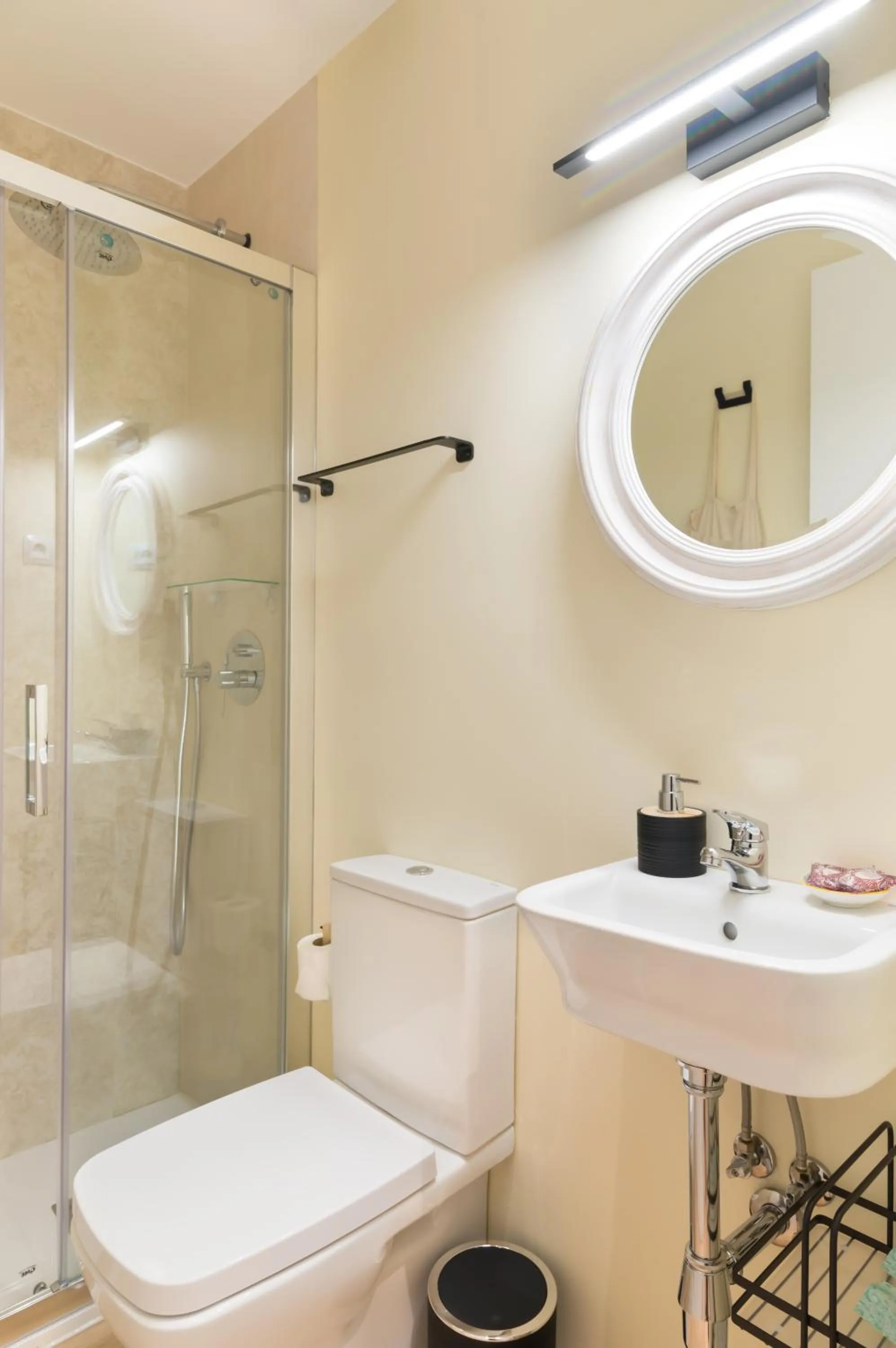 Bathroom in Hostal Evoke Madrid