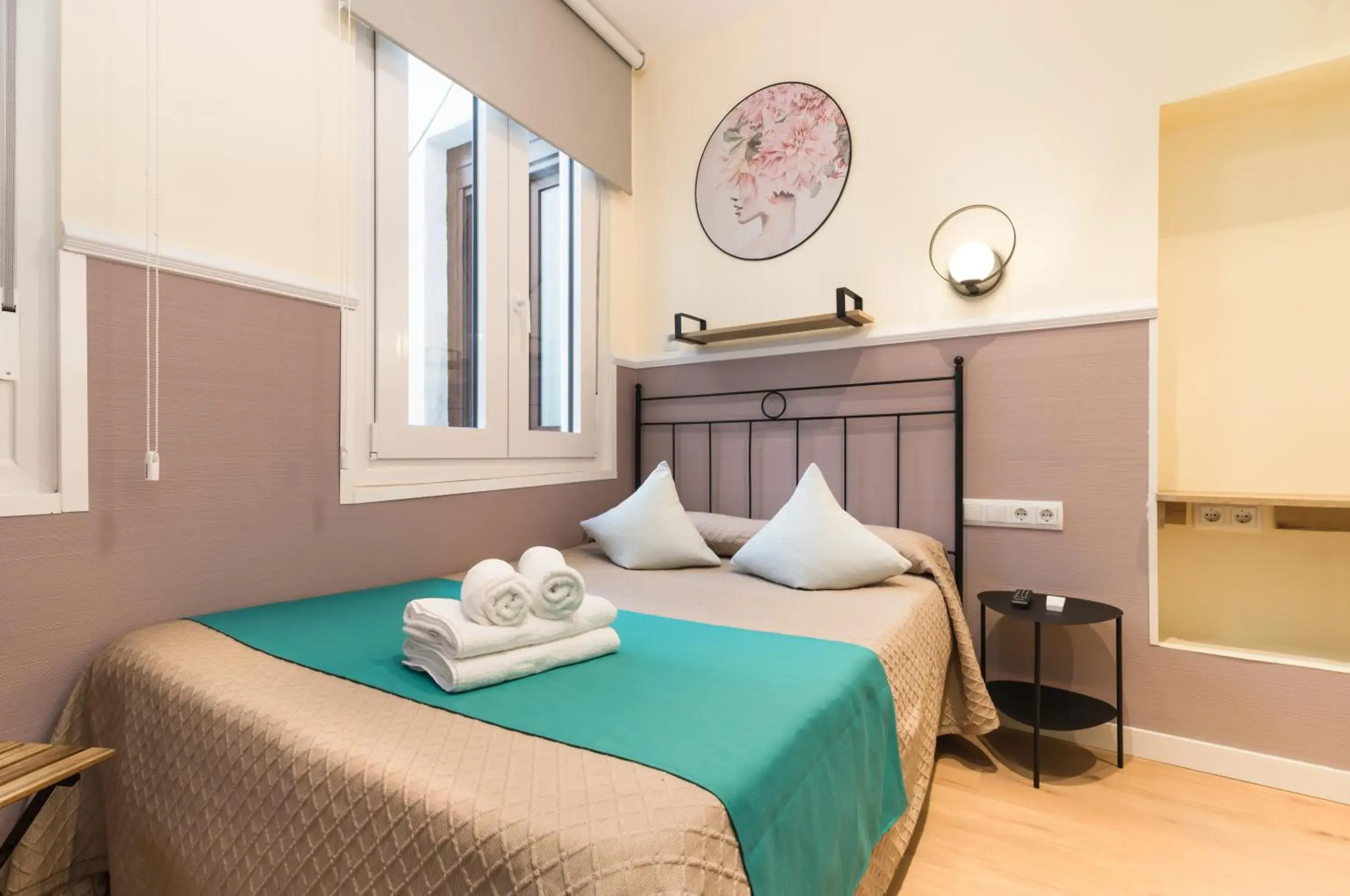 Standard Double Room in Hostal Evoke Madrid Standard Double Room in Hostal Evoke Madrid