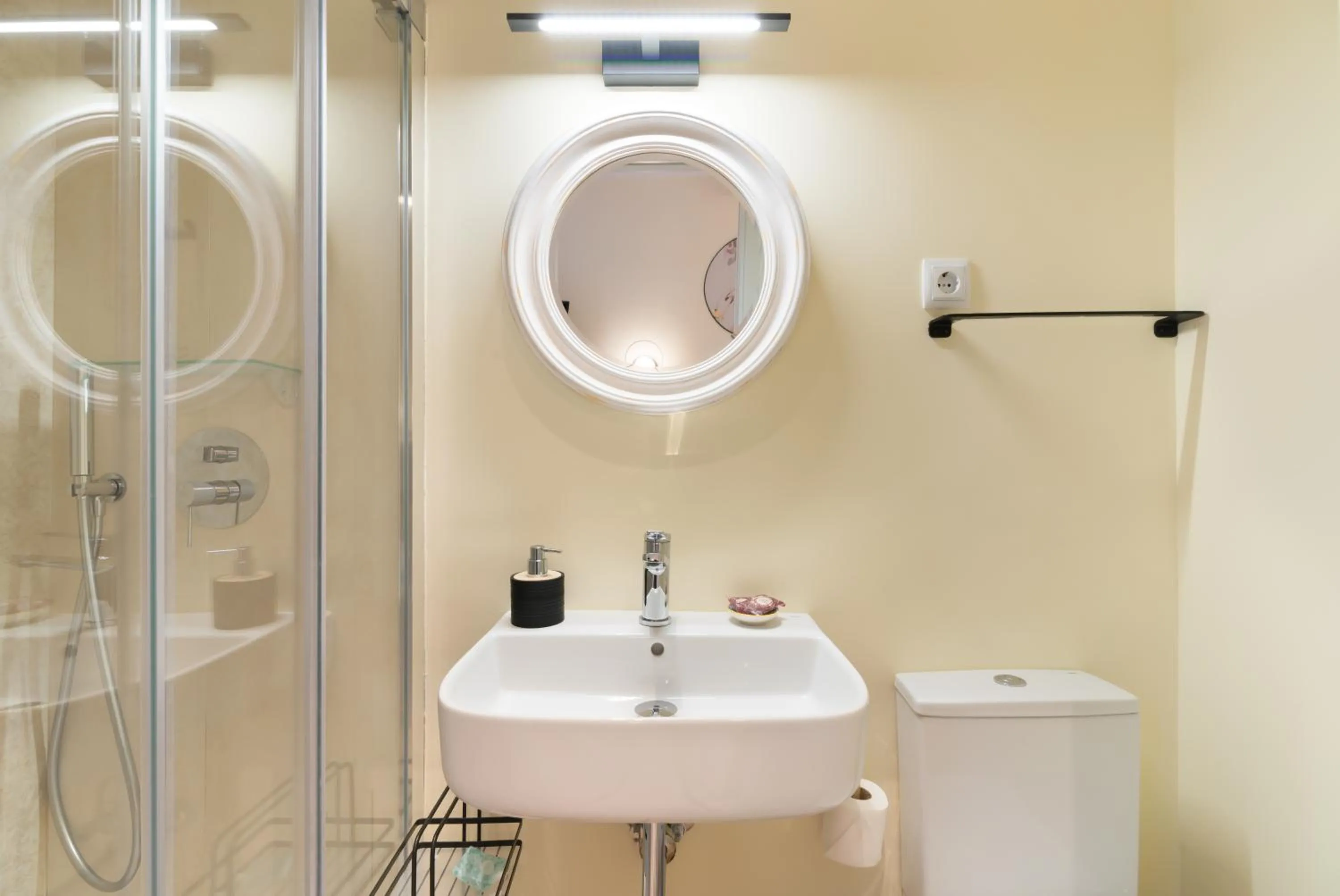 Bathroom in Hostal Evoke Madrid