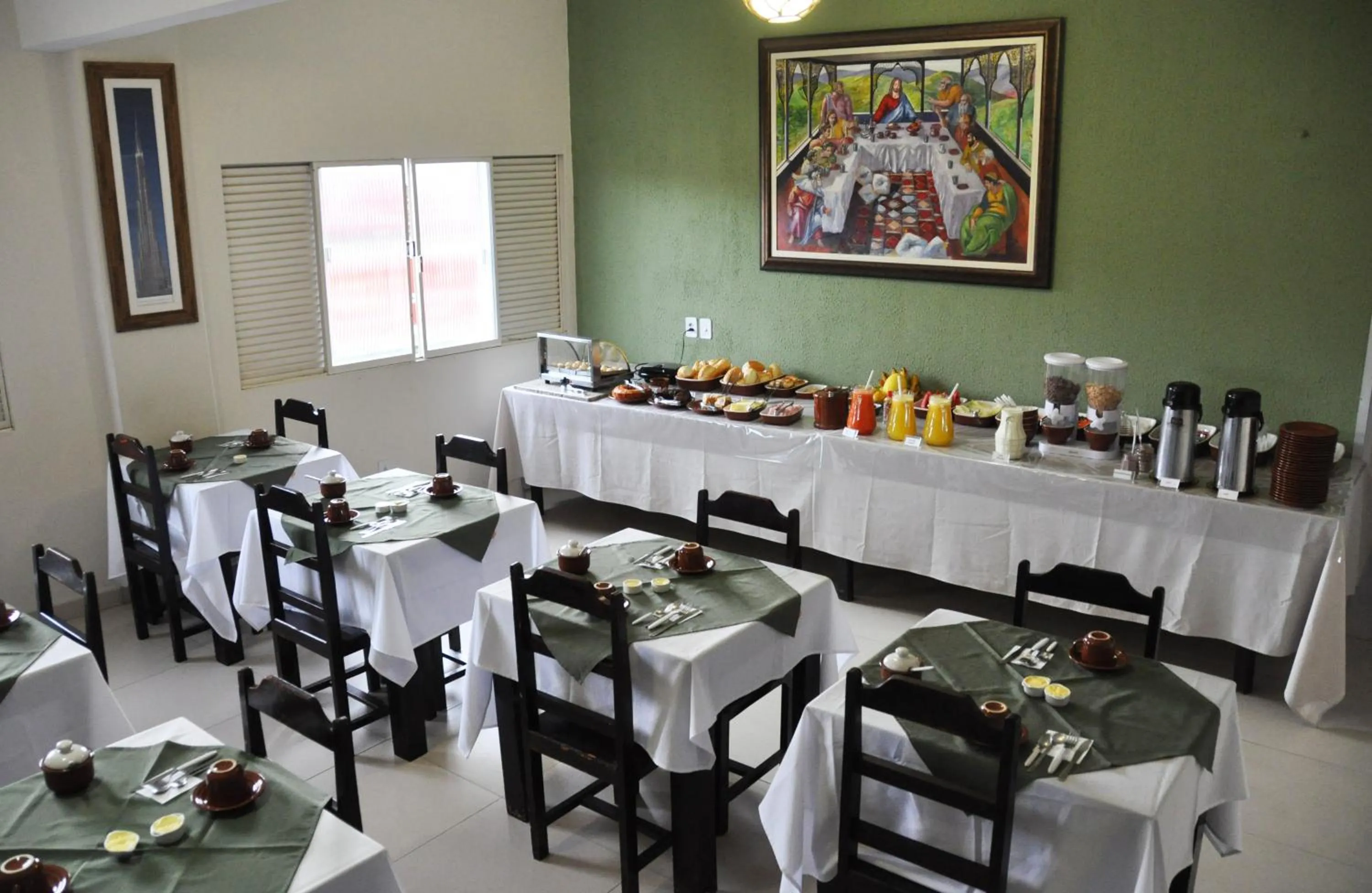 Restaurant/places to eat in Hotel Oriente