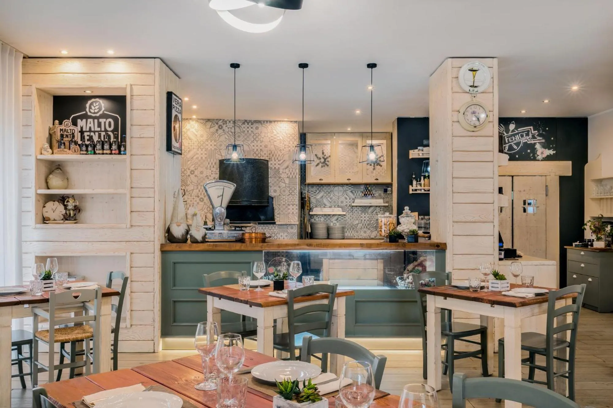 Restaurant/places to eat in Hotel La Fenice