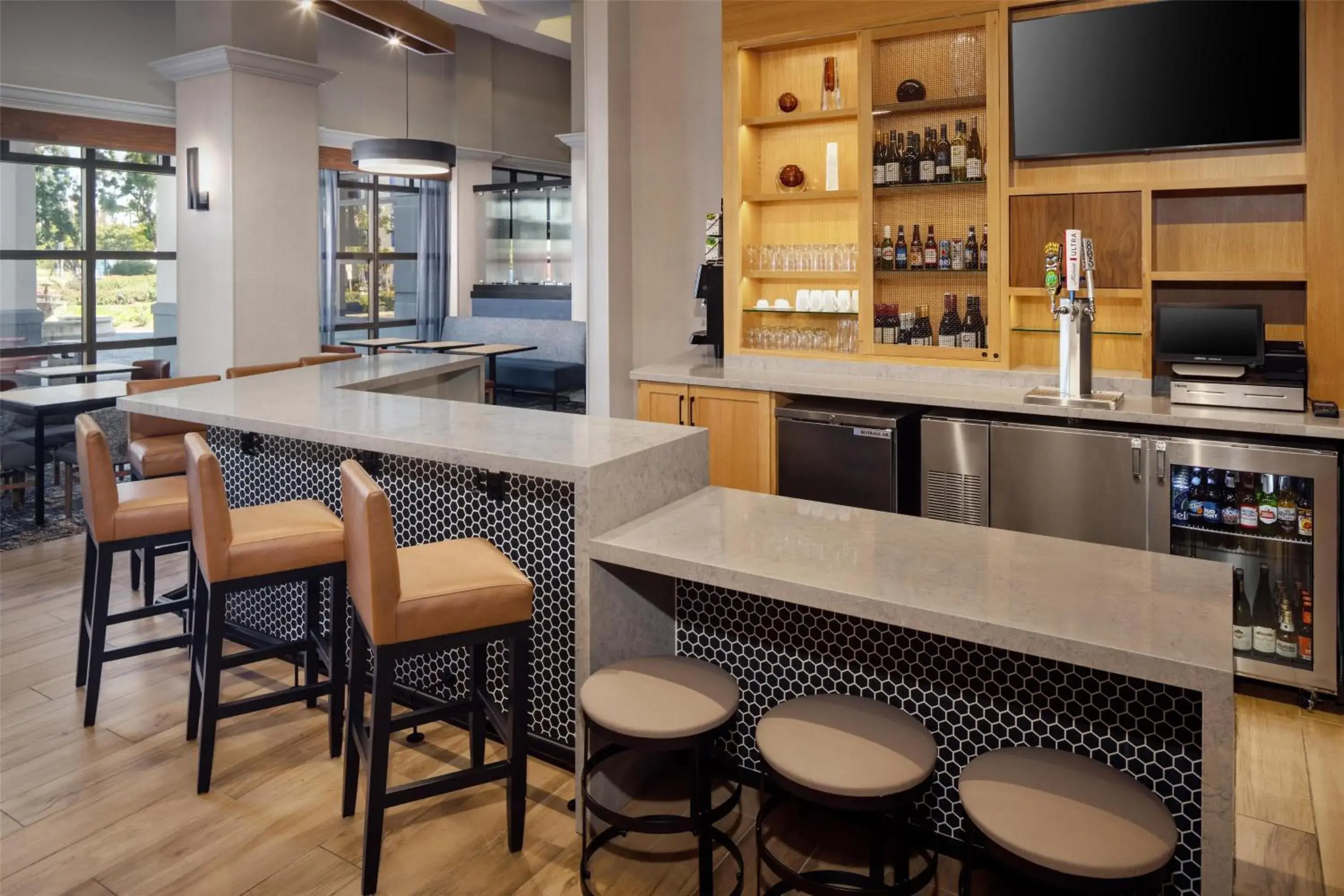 Lounge or bar in Hyatt Place Dublin/Pleasanton Lounge or bar in Hyatt Place Dublin/Pleasanton