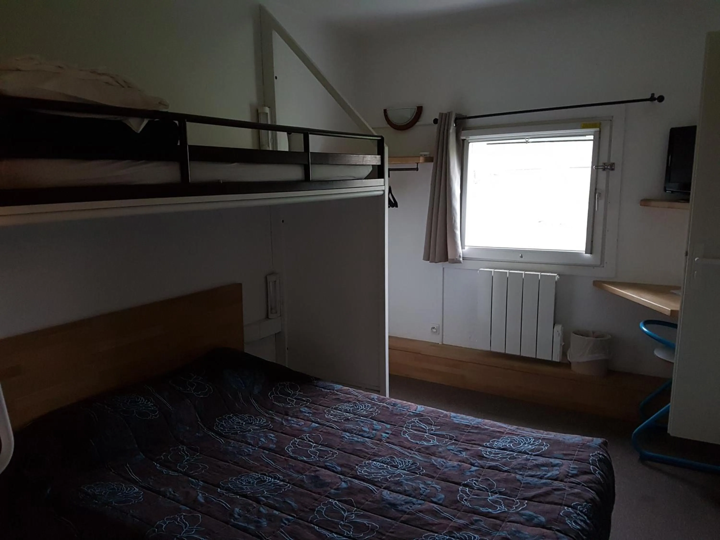 Bedroom, Bed in Hotel Macon la Salle