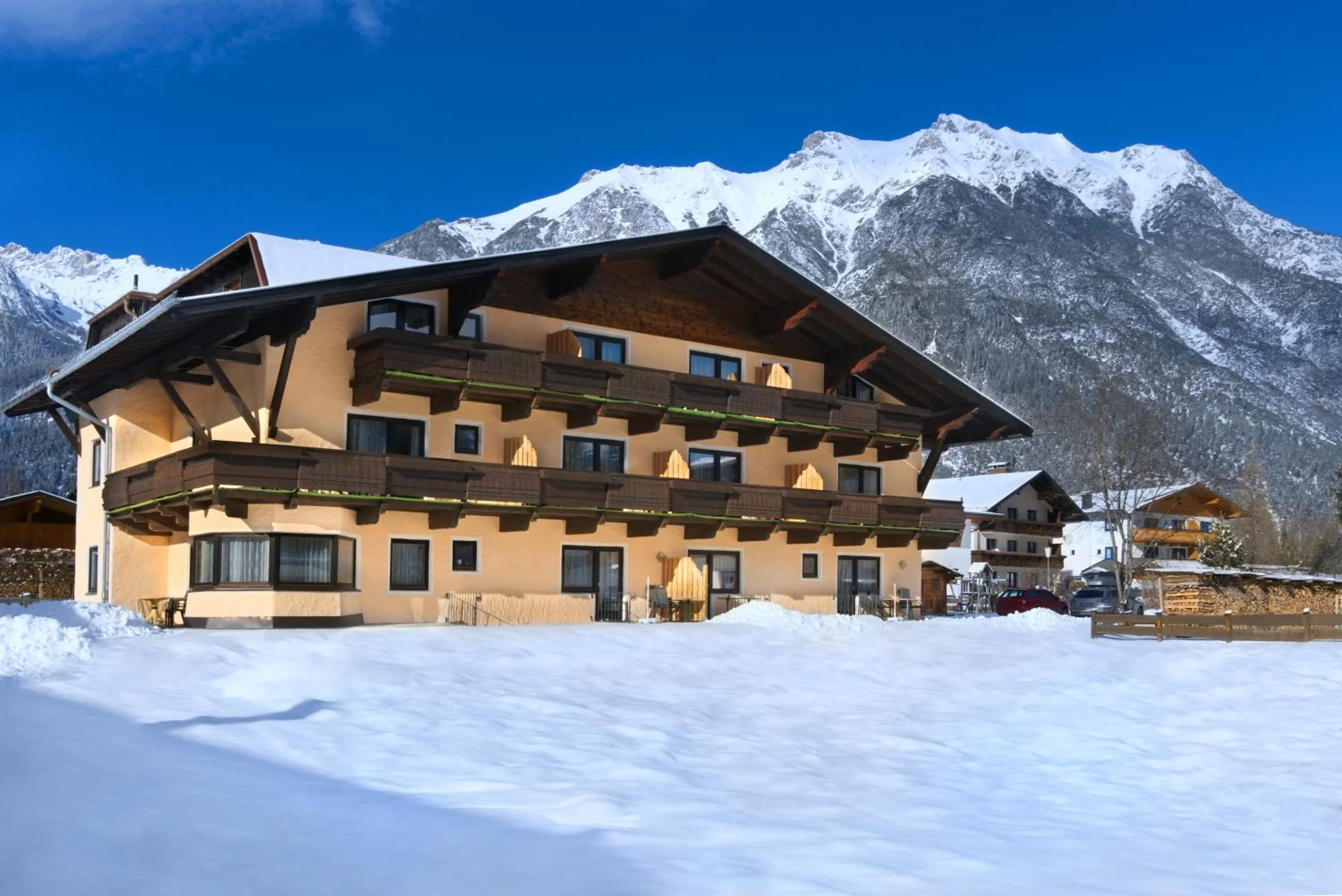 Property building in Ostbacher Stern