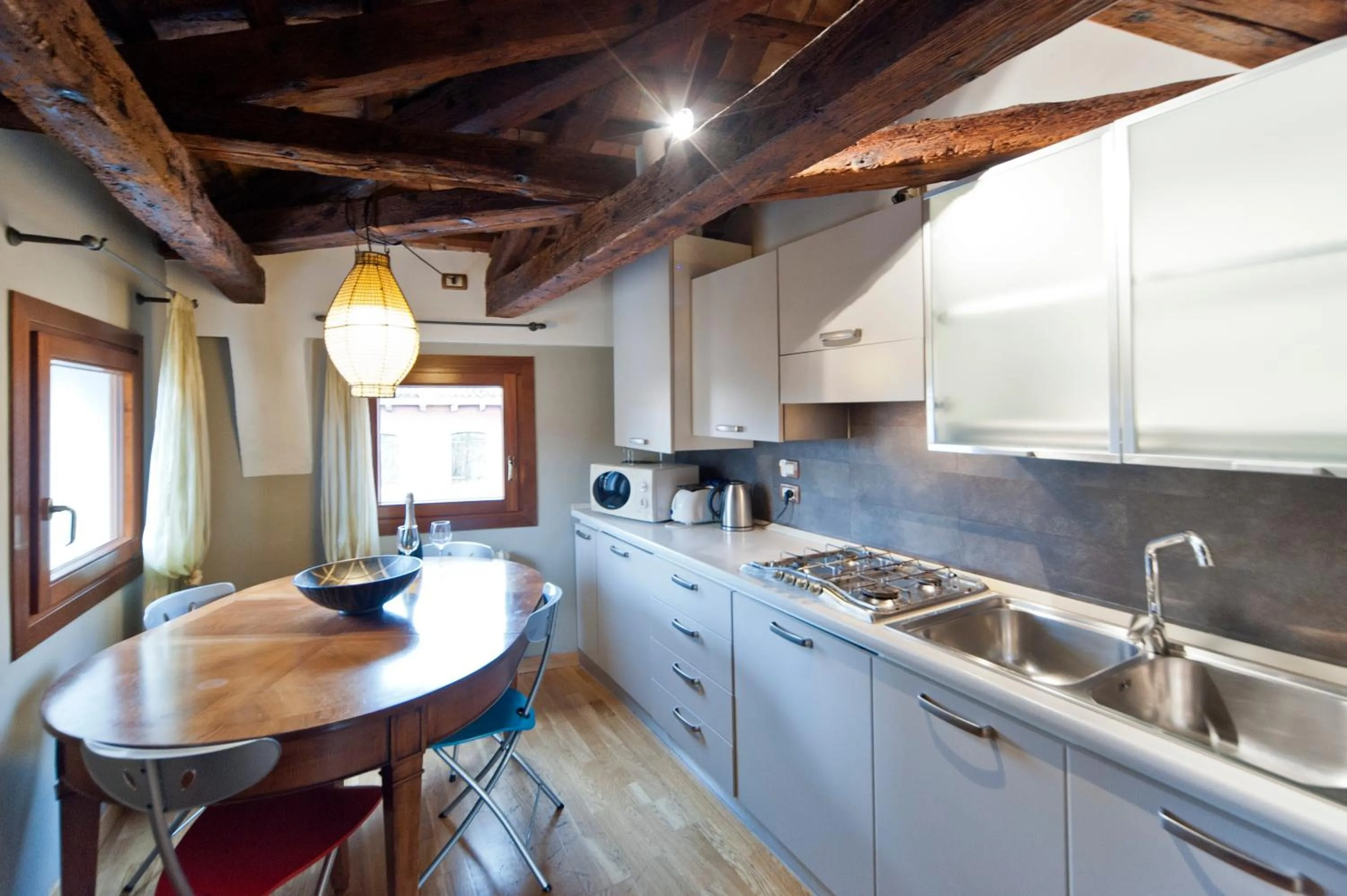Kitchen or kitchenette in Casanova Penthouse in the heart of Venice