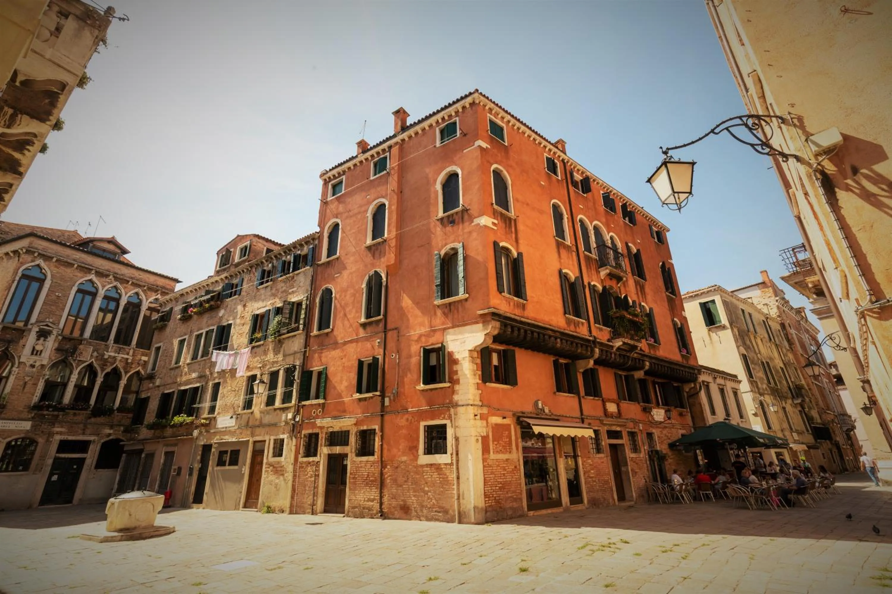 Property building in Casanova Penthouse in the heart of Venice