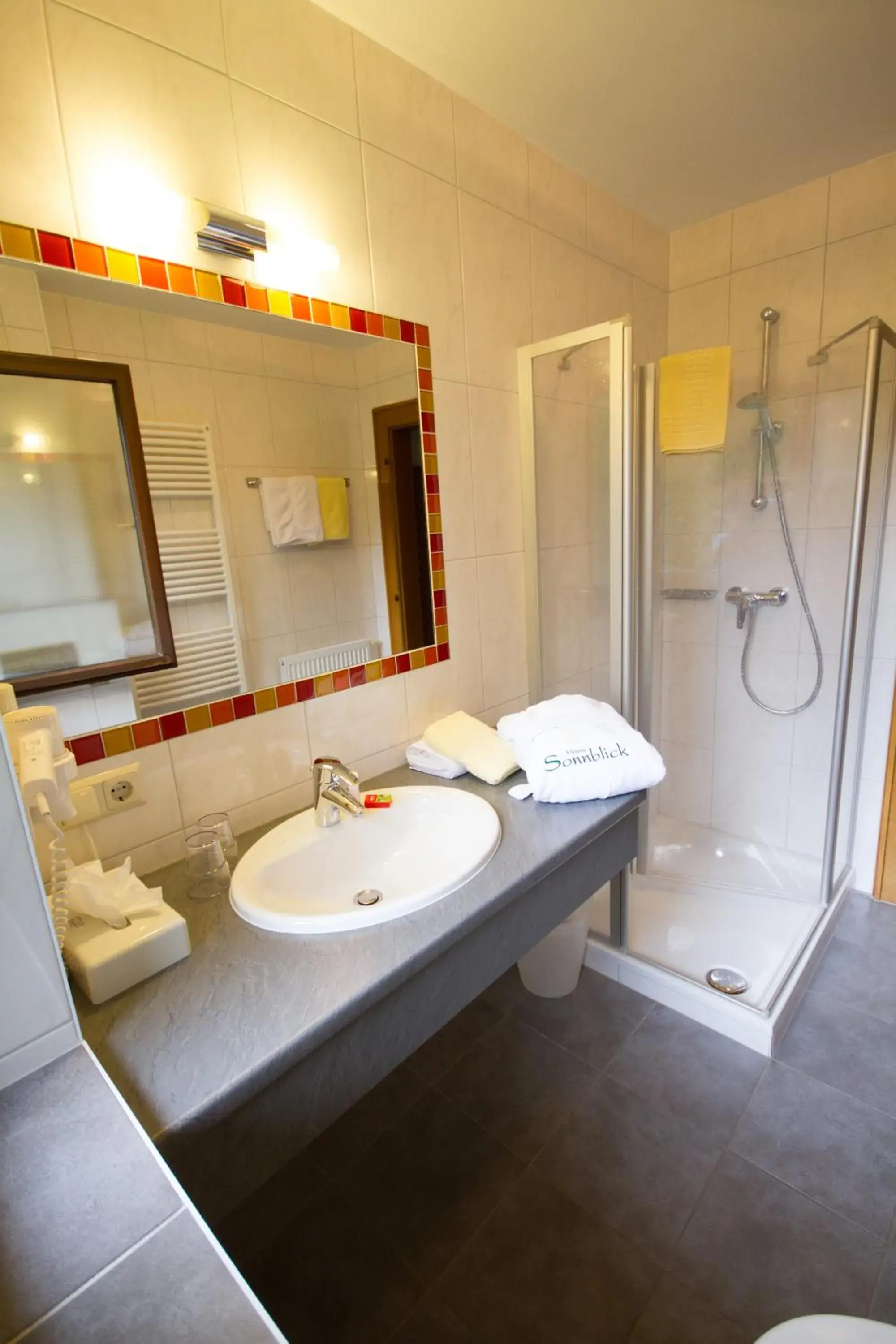 Double Room with Balcony in Hotel Garni Haus Sonnblick Double Room with Balcony in Hotel Garni Haus Sonnblick