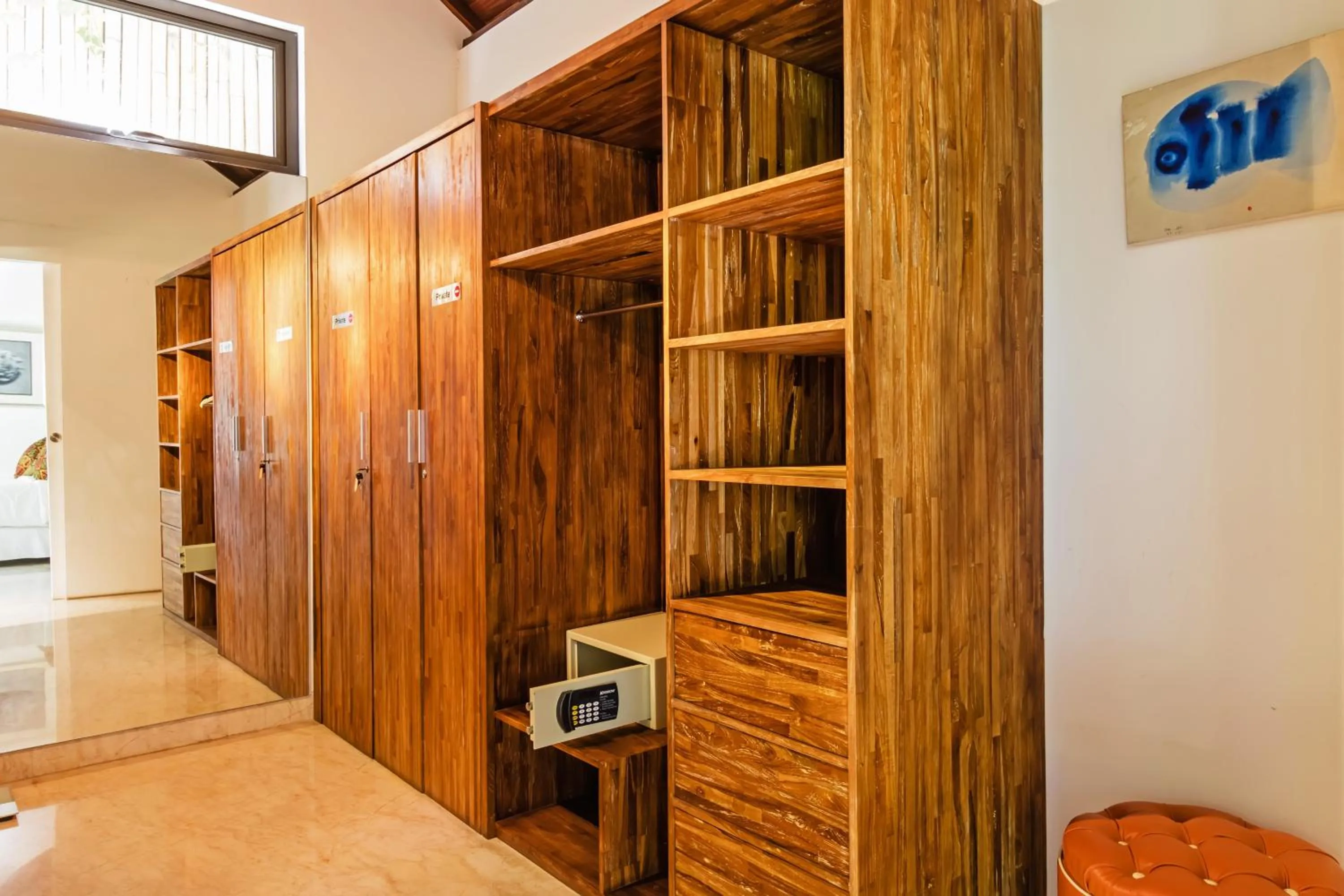 wardrobe in Villa Karang Berawa