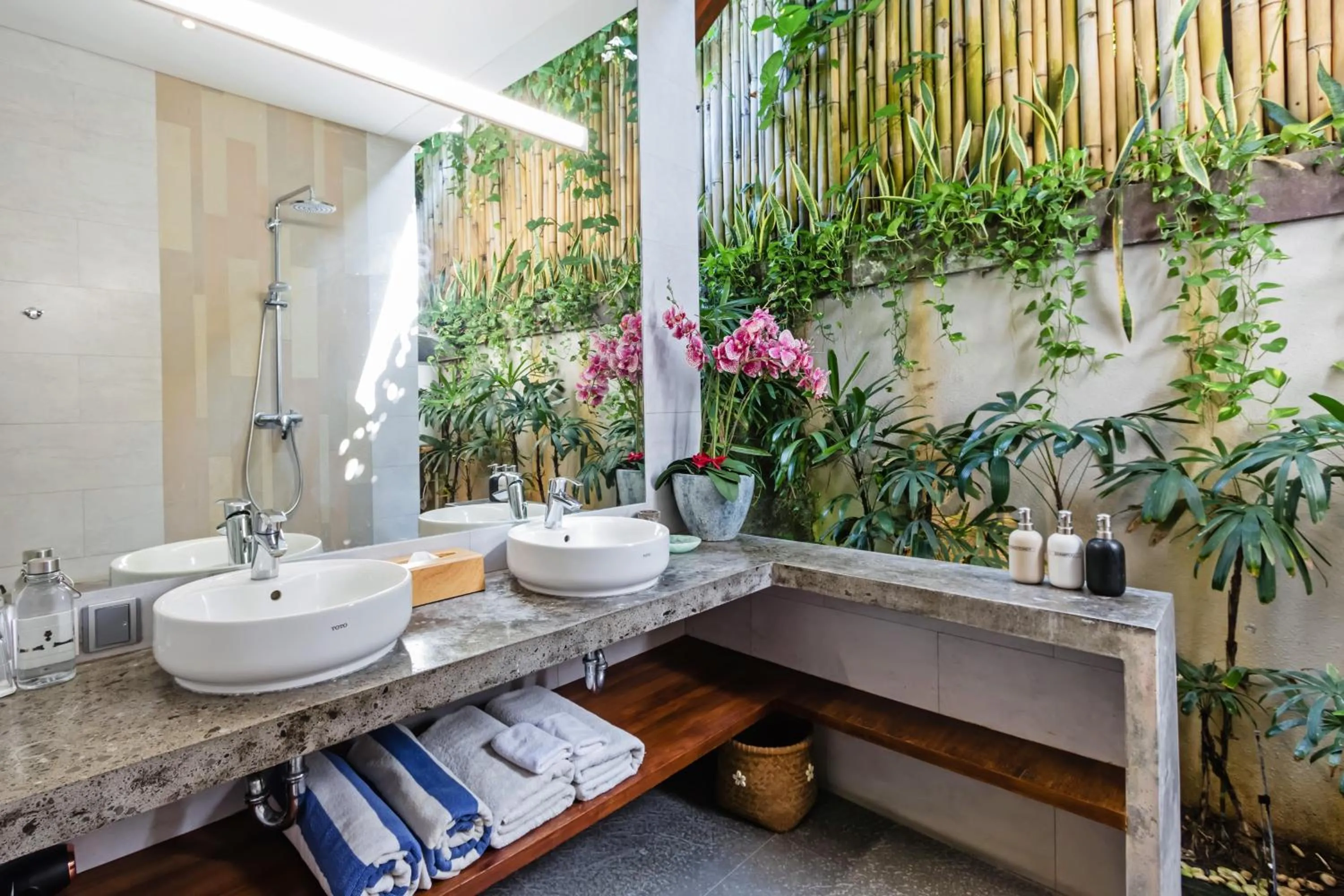 Bathroom in Villa Karang Berawa